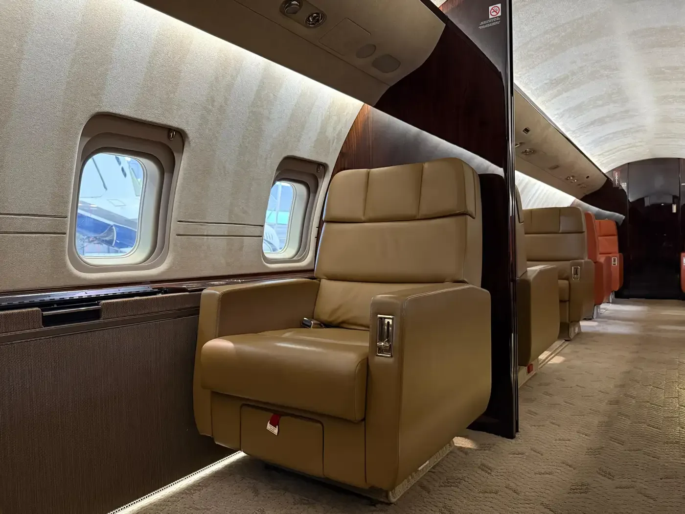 Bombardier Challenger 850