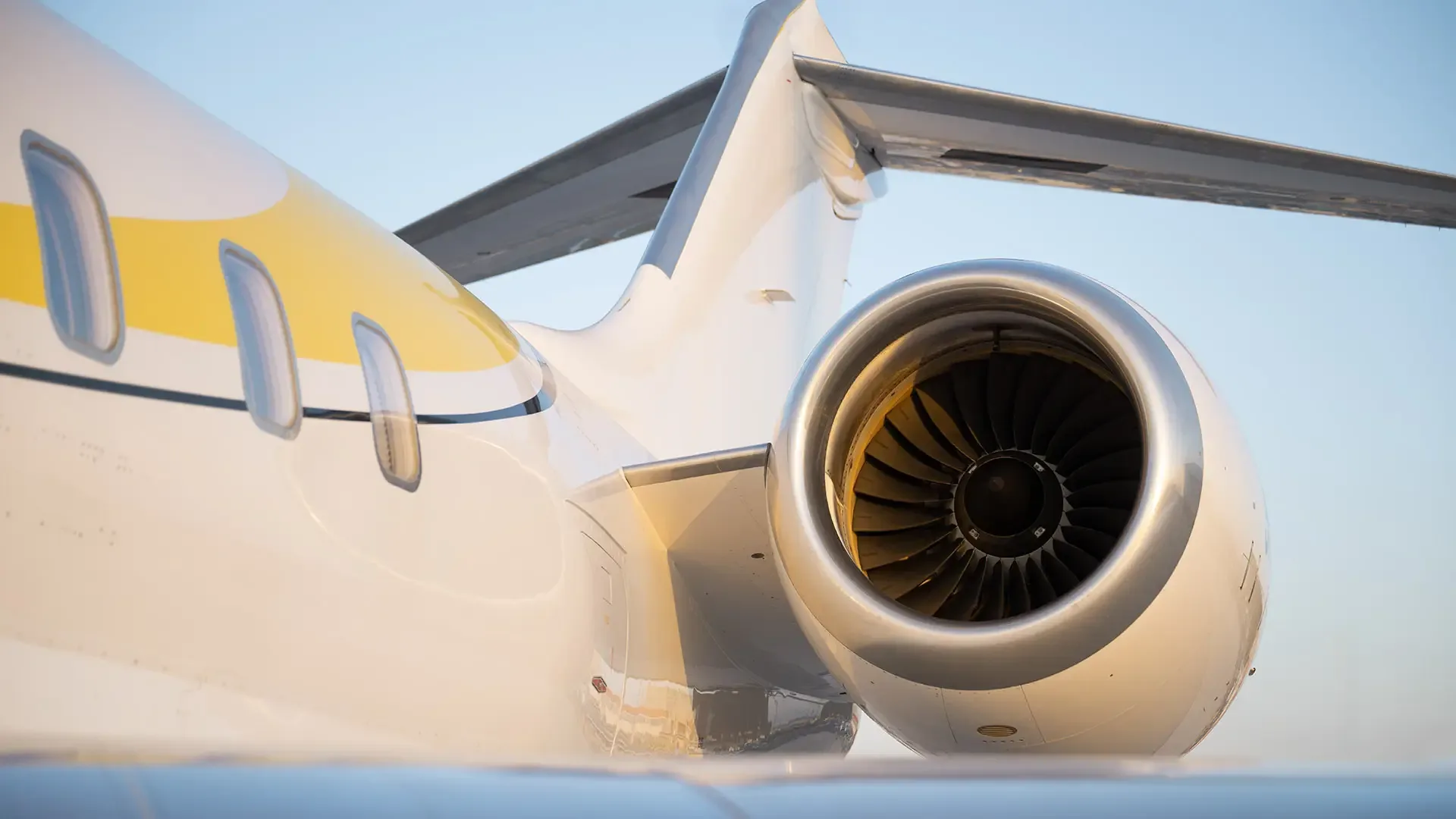 Engine detail of a Bombardier Global 6000.