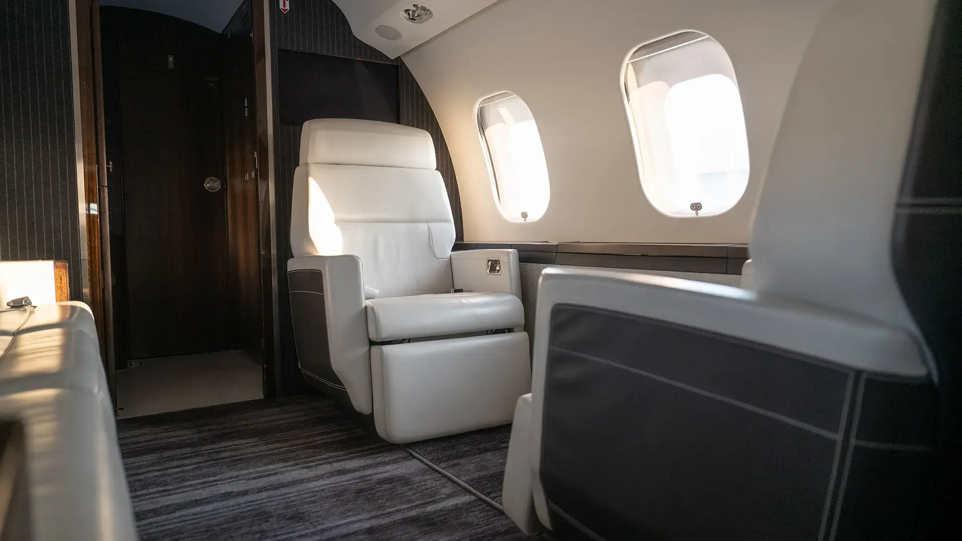 Cabin interior of a Bombardier Global 6000.