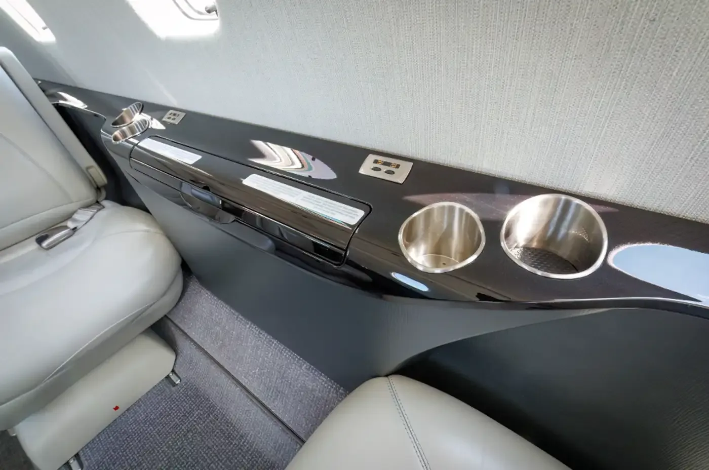 Cabin interior of a Cessna Citation XLS+.