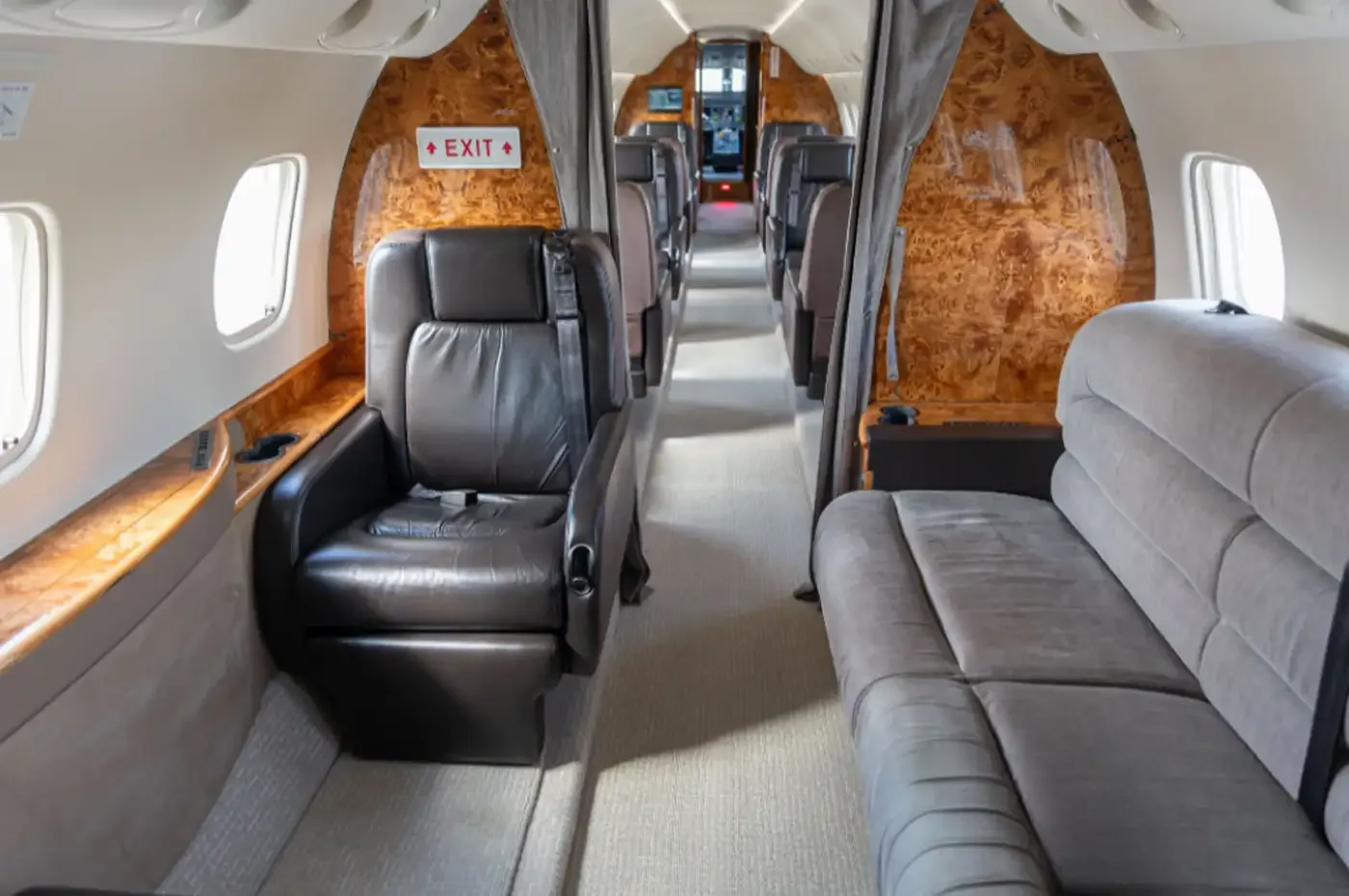 Cabin interior of a Embraer Legacy 600.