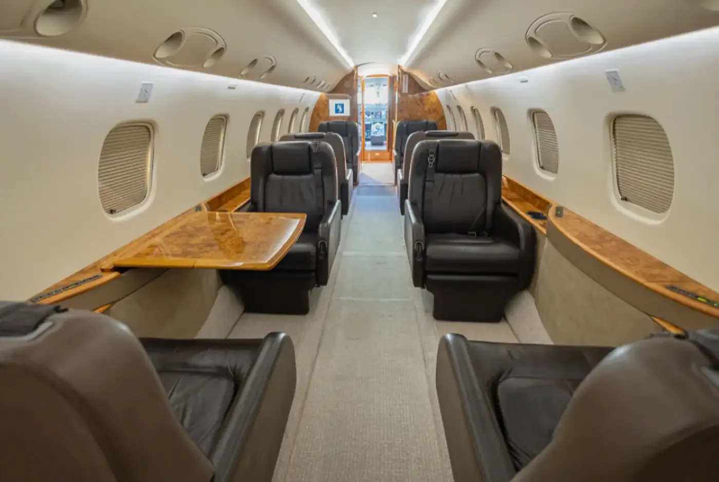Cabin interior of a Embraer Legacy 600.