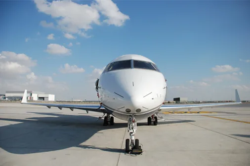 Exterior view of a 2005 Bombardier challenger 604.