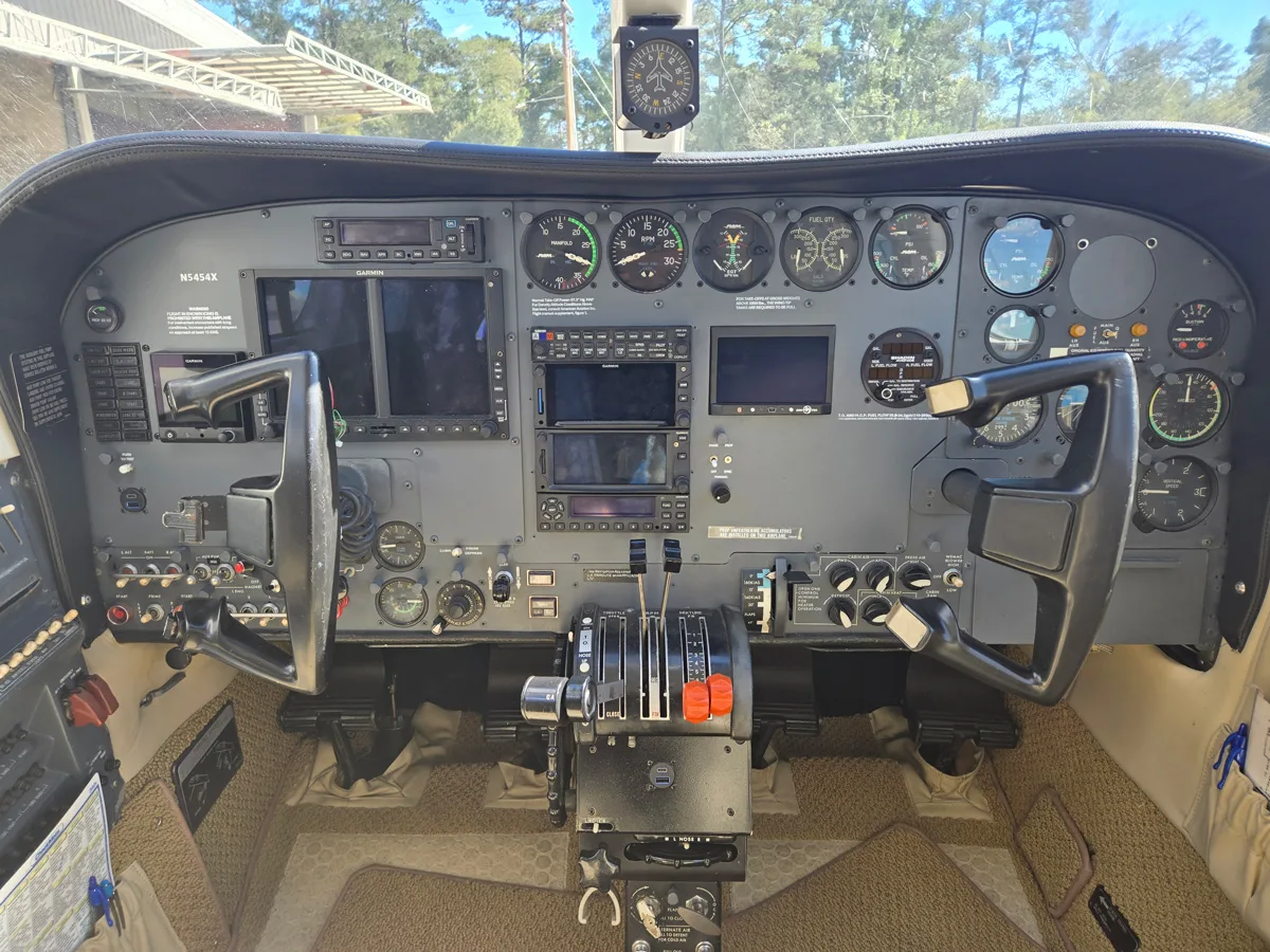 Avionics suite of a Cessna 340a.