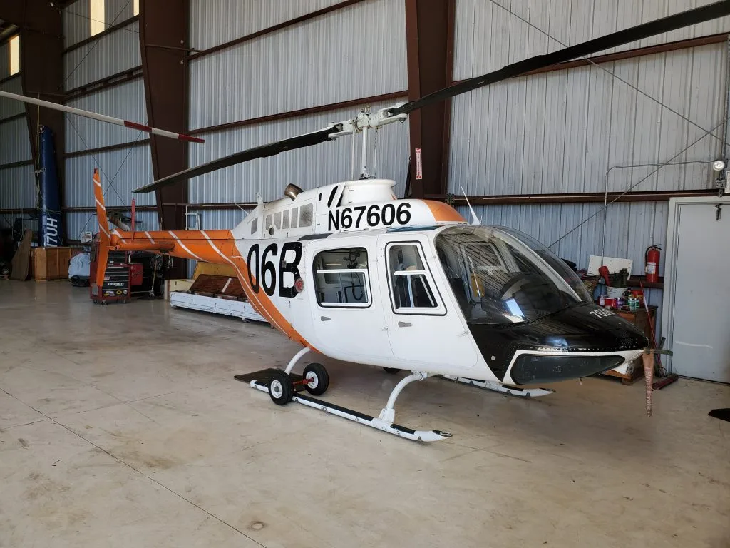 Exterior view of a 1994 Bell 206B3 606.