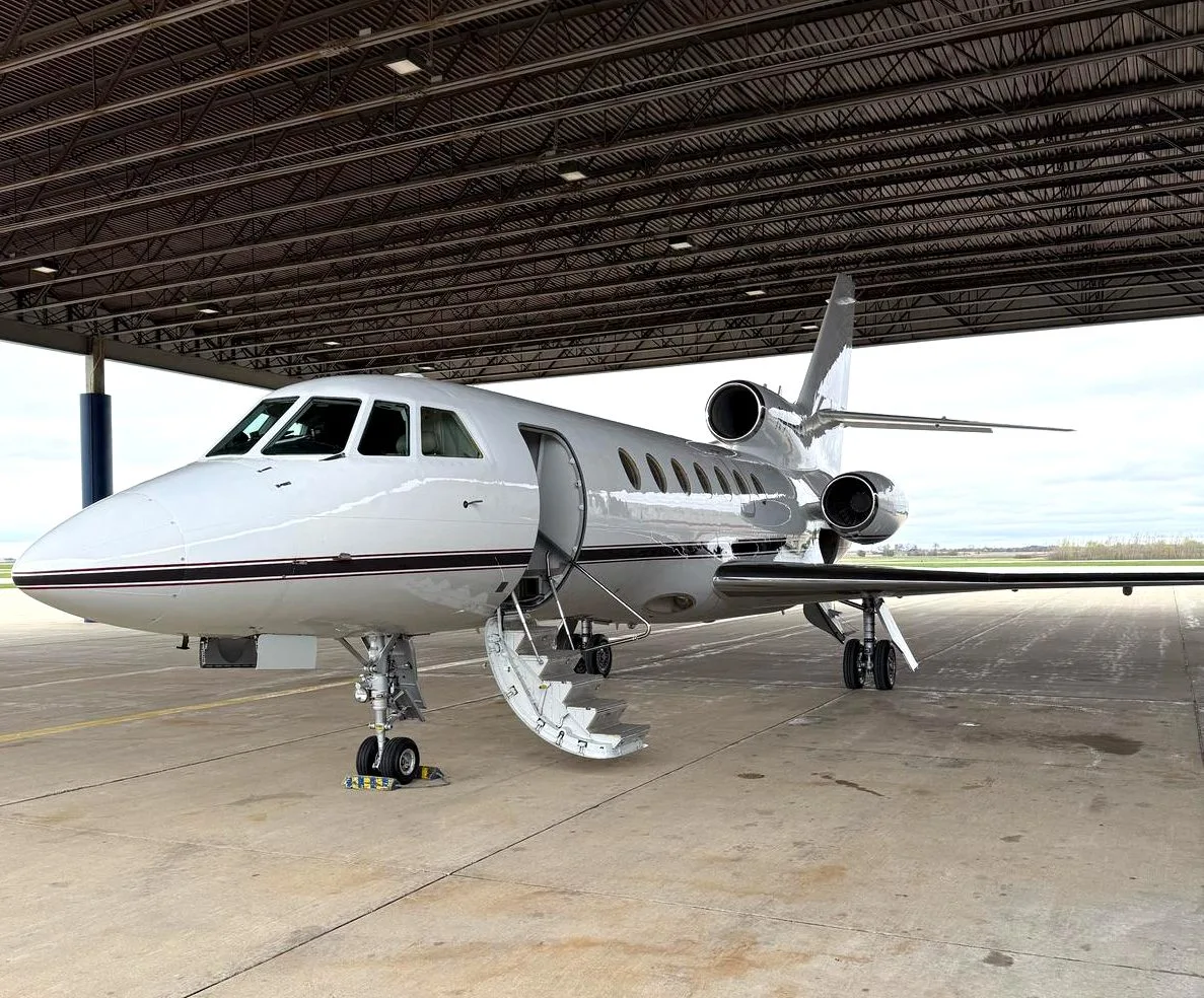 Exterior view of a 1984 Dassault Falcon 50.