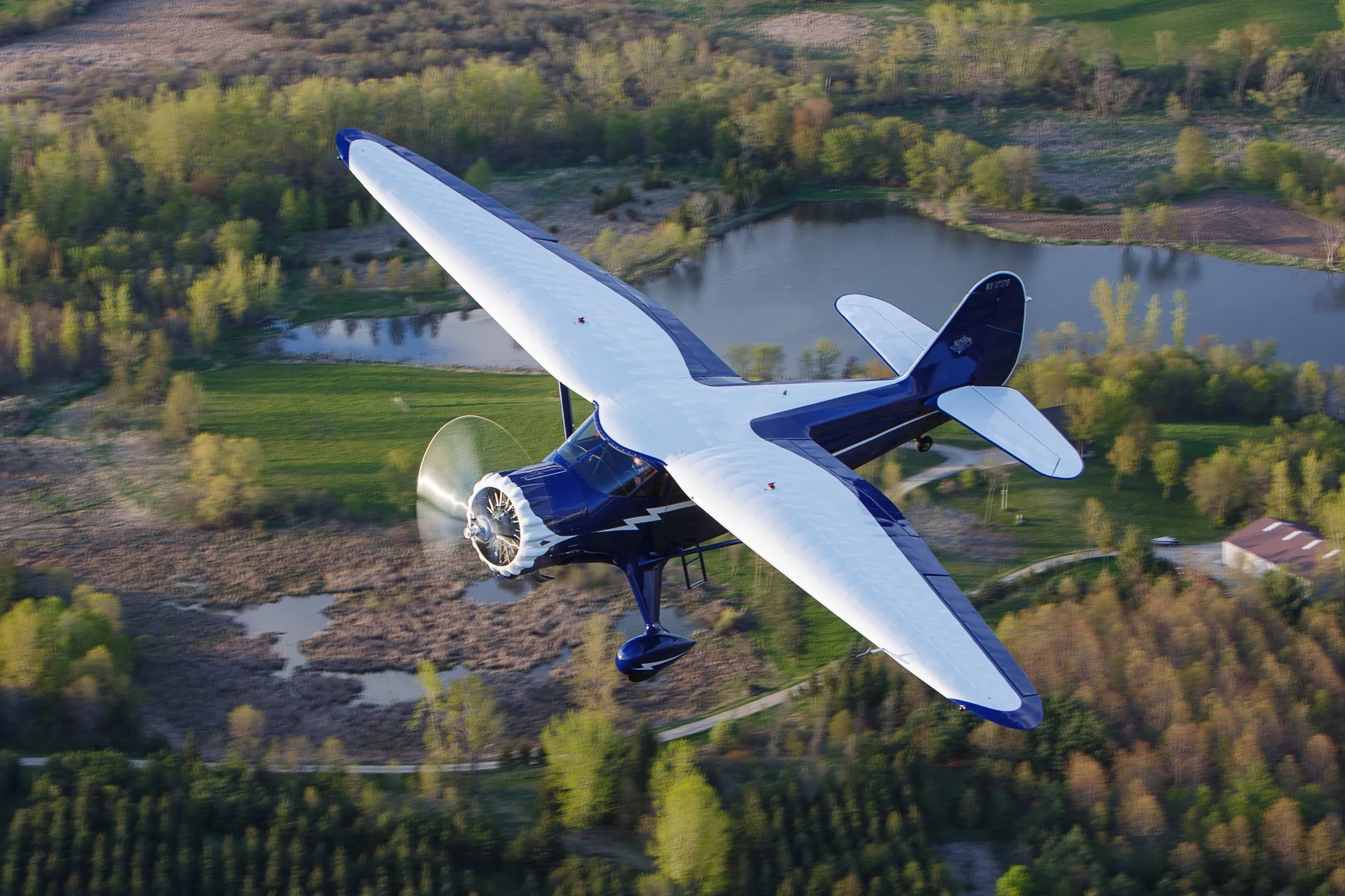 Stinson SR-9