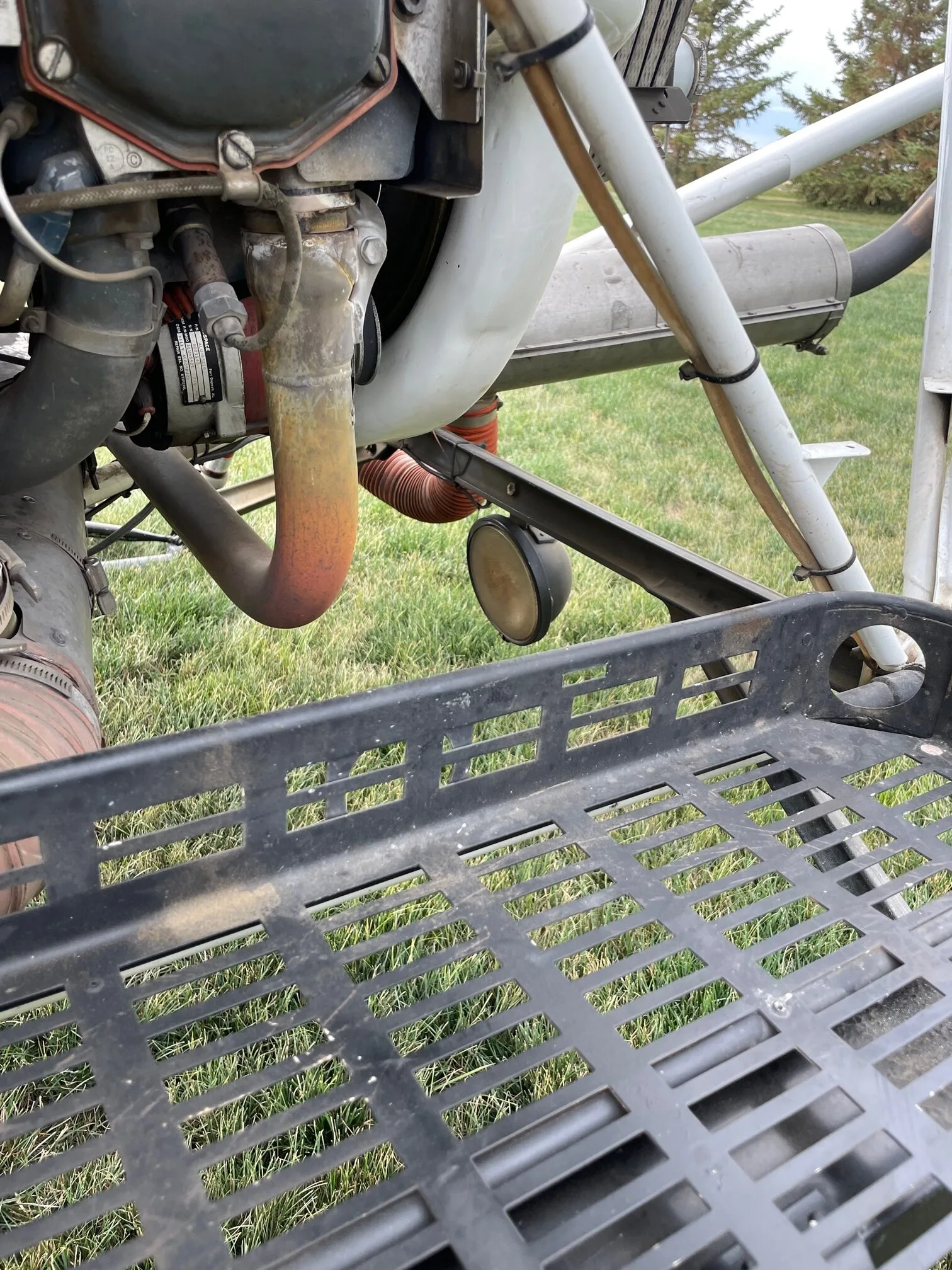 Engine detail of a 2000 Schweizer 269-1.