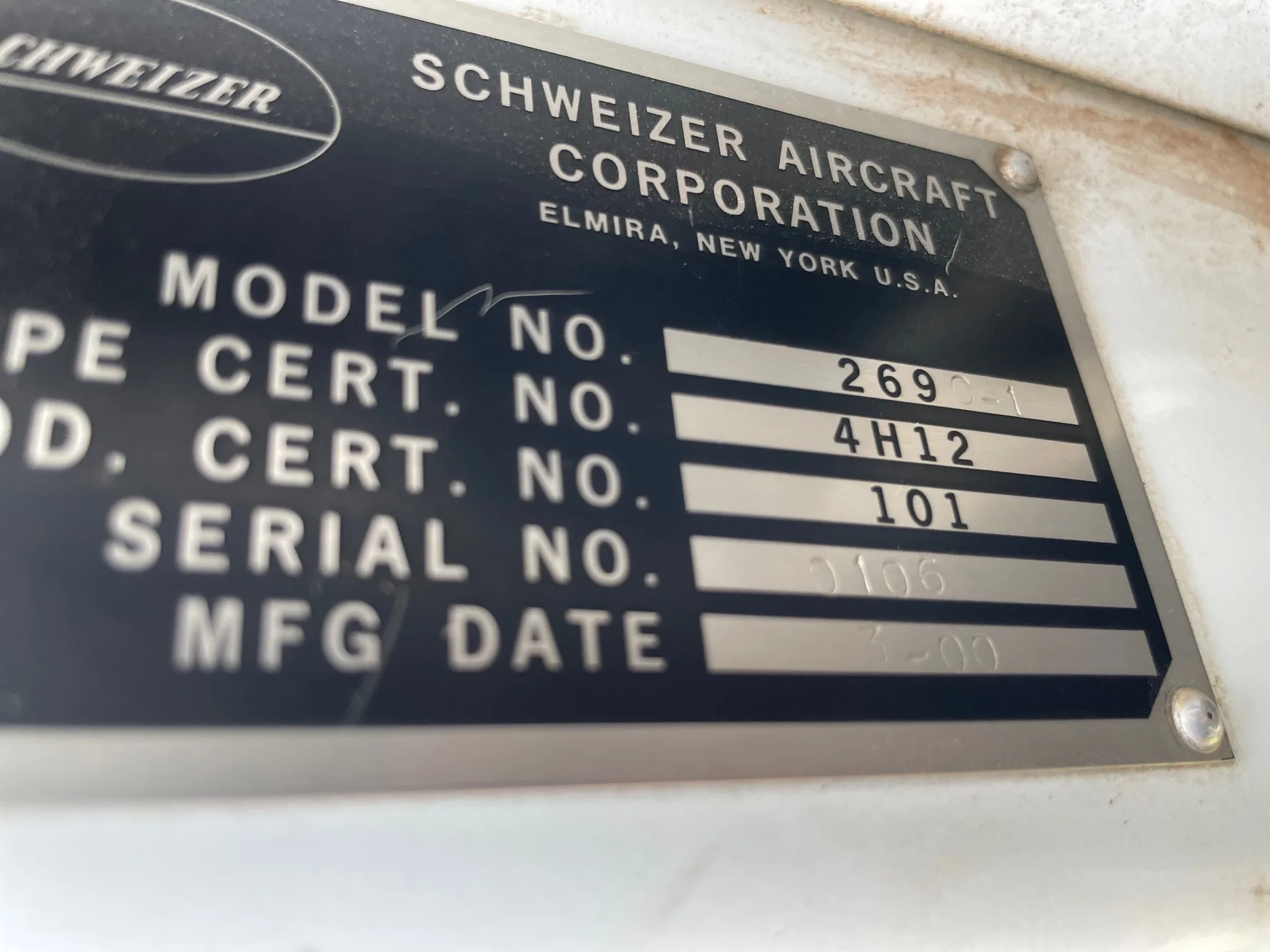 Specification or layout diagram for a 2000 Schweizer 269-1.