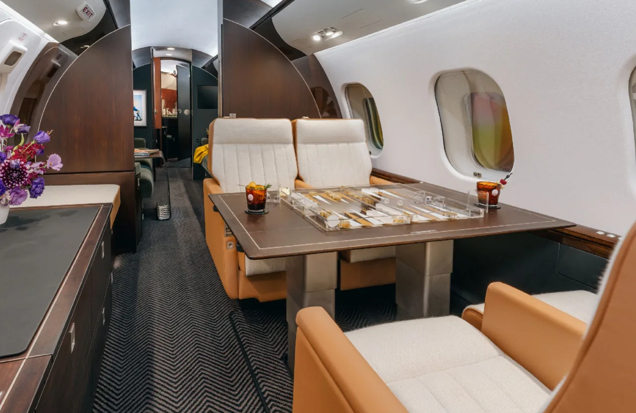 Cabin interior of a 2007 Bombardier Global Express XRS.