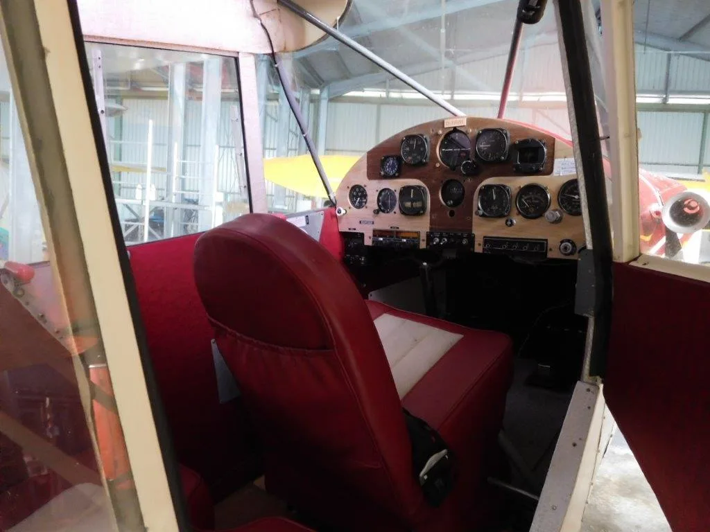 Cabin interior of a Piper PA12 Super Cruiser.