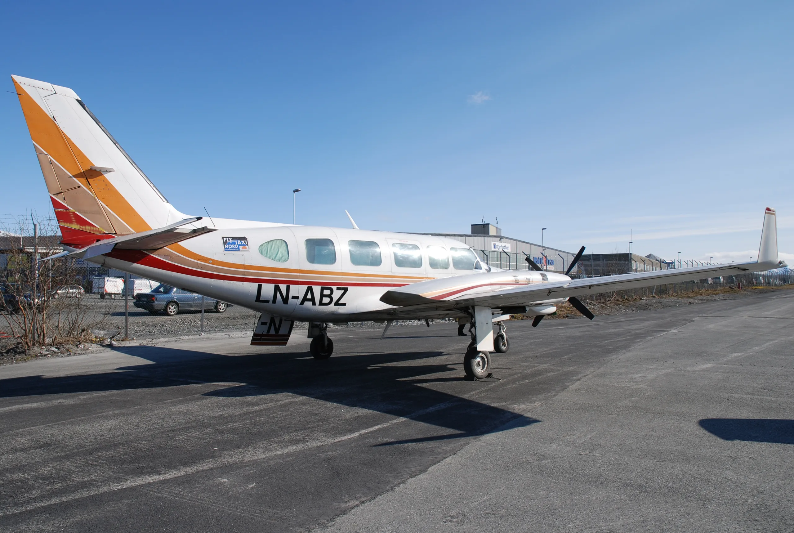 Exterior view of a 1976 Piper PA31-350 Chieftain – 1976.