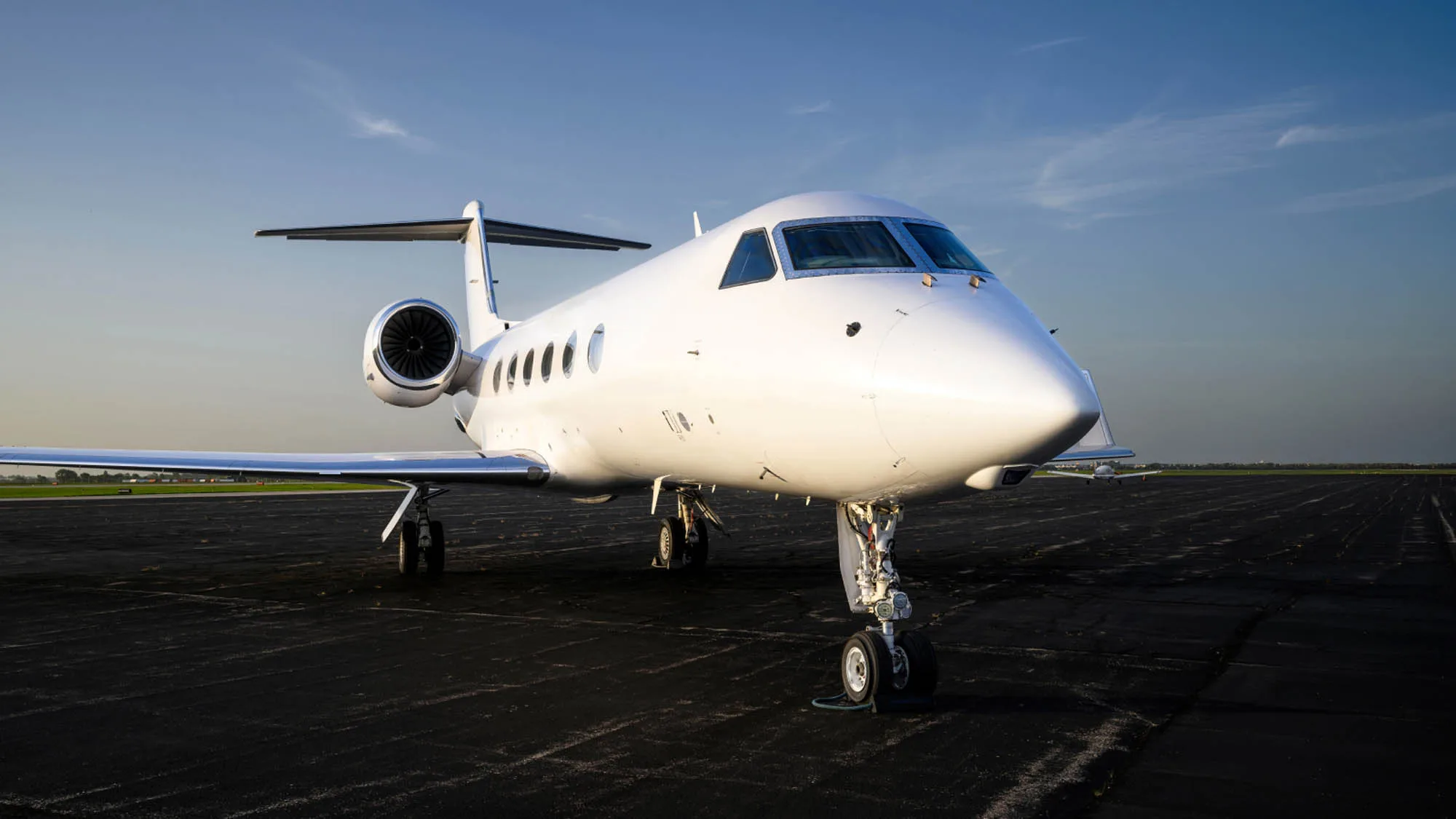 Marketing image of a 2007 Gulfstream G450.