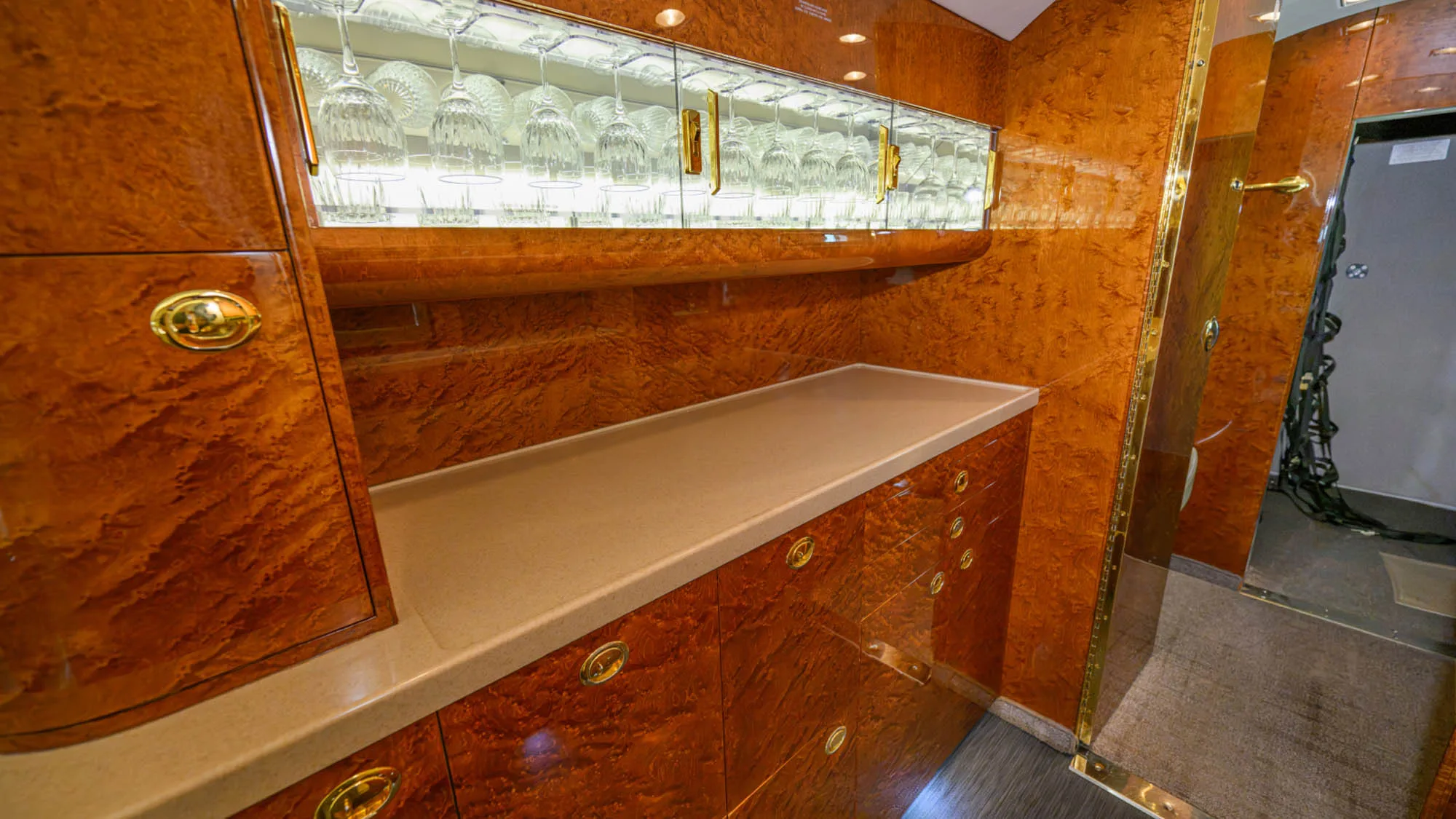 Cabin interior of a 2007 Gulfstream G450.