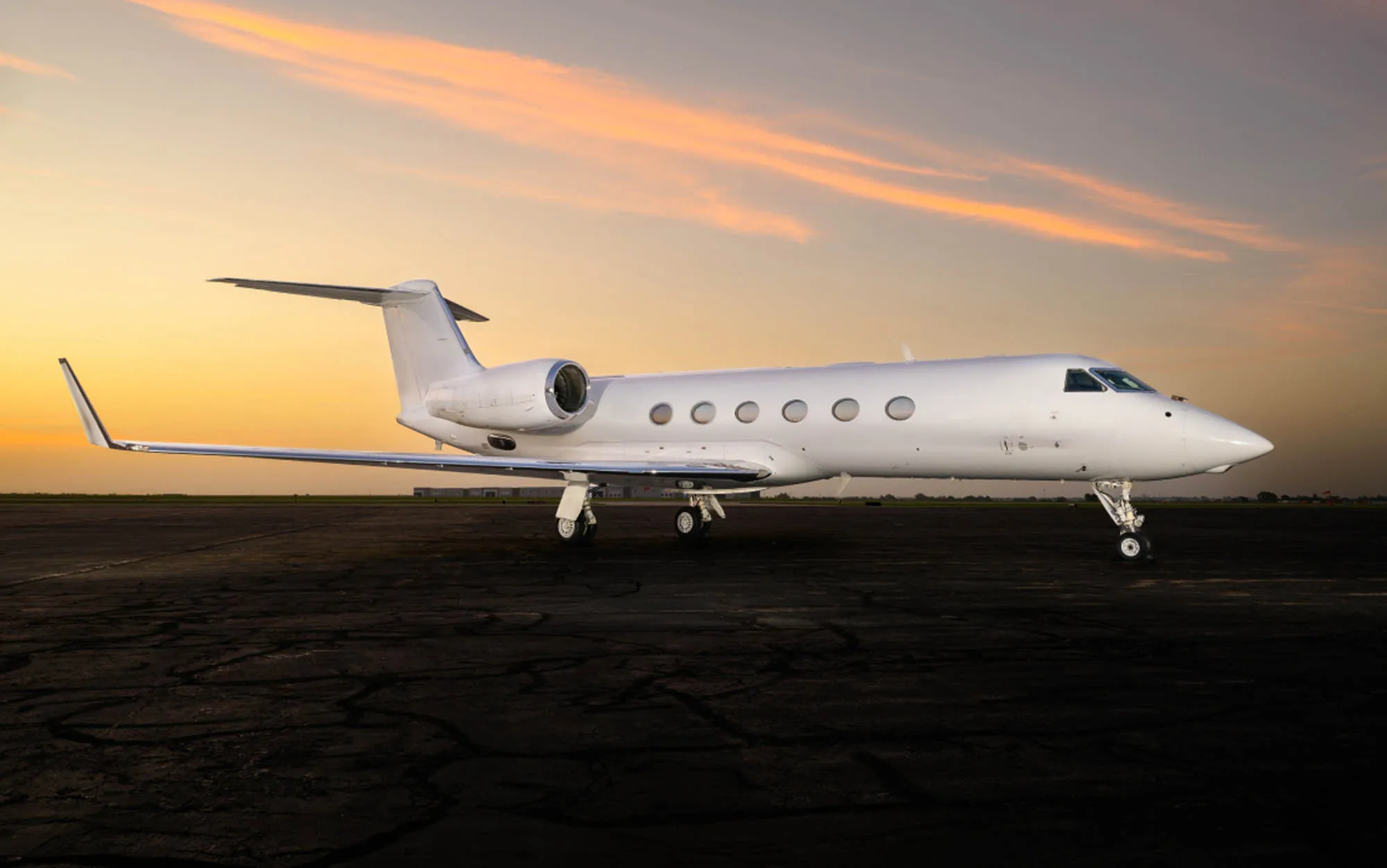 Marketing image of a 2007 Gulfstream G450.