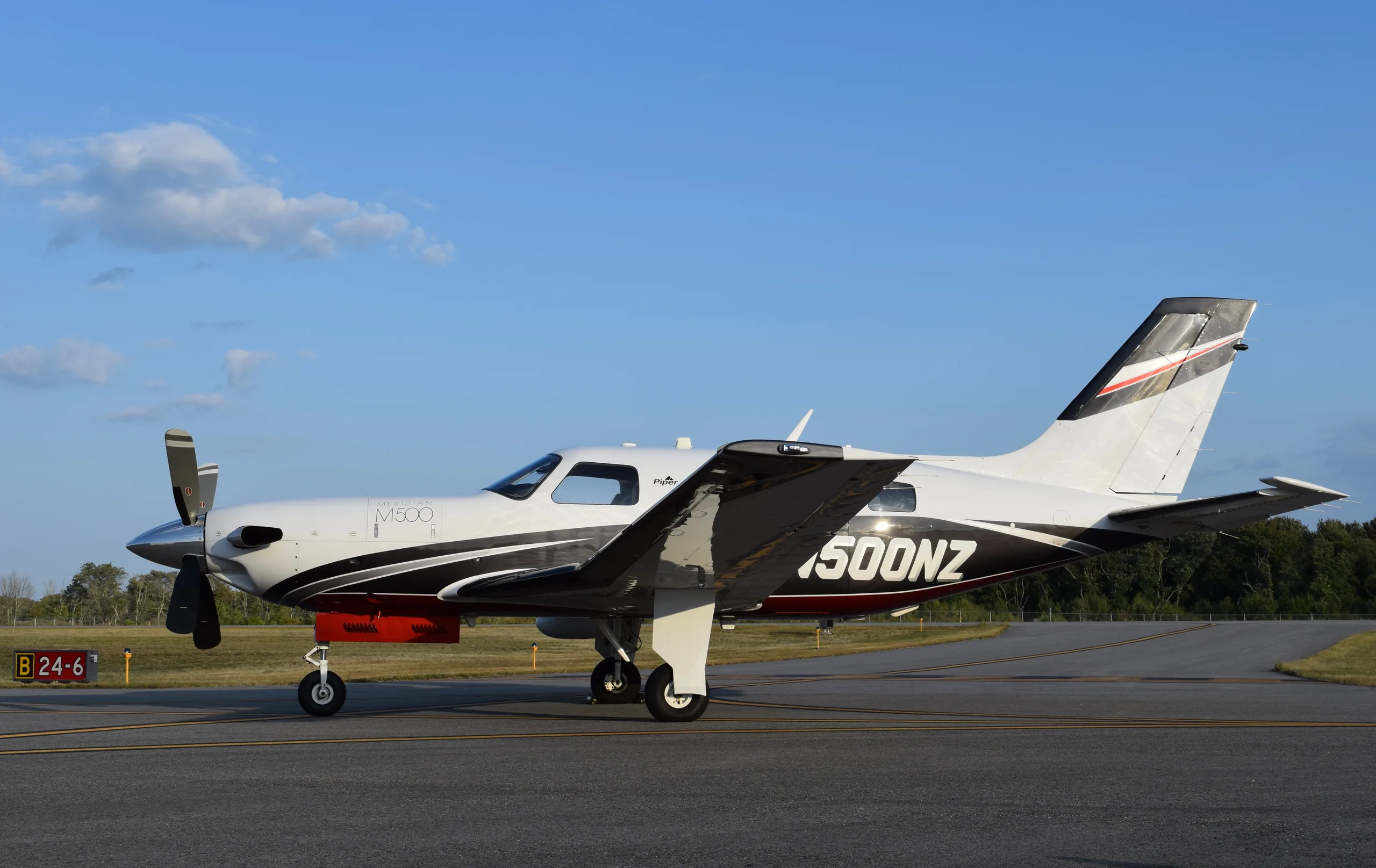 Exterior view of a 2015 Piper m500 meridian, N500NZ.