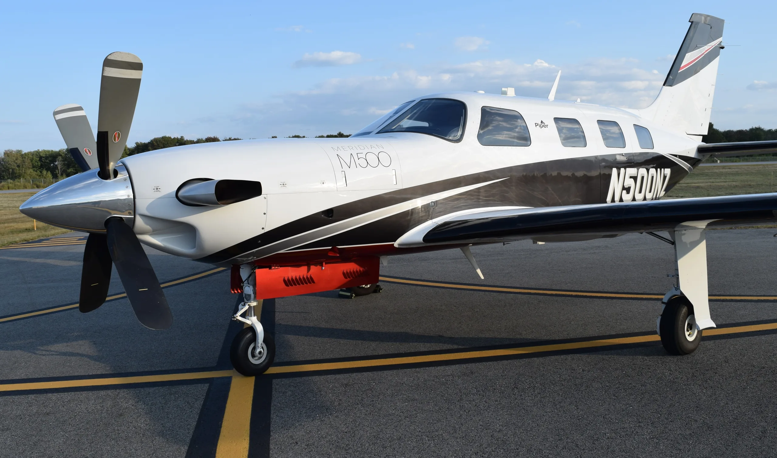Exterior view of a 2015 Piper m500 meridian, N500NZ.