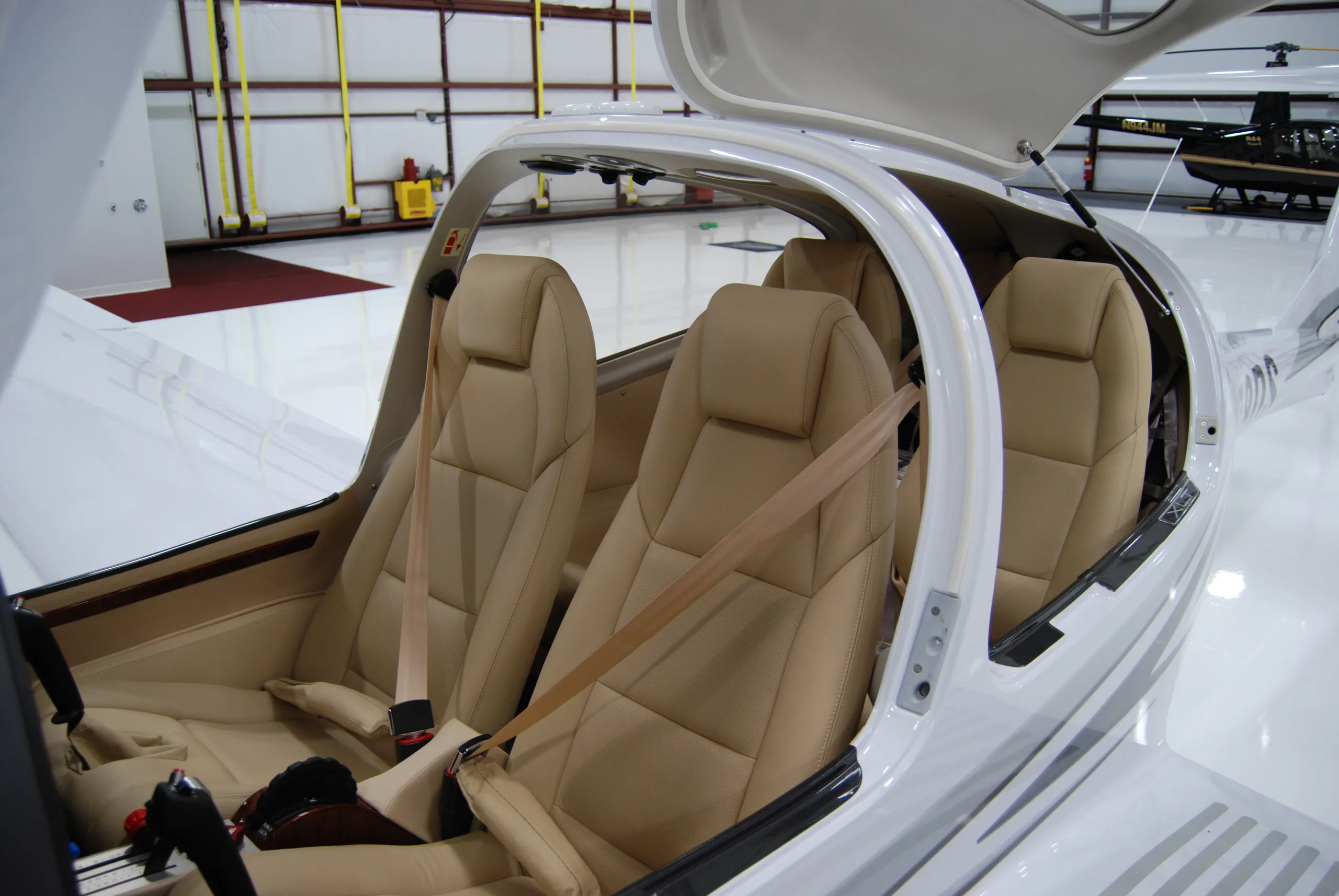 Cabin interior of a Diamond da40 xlt.