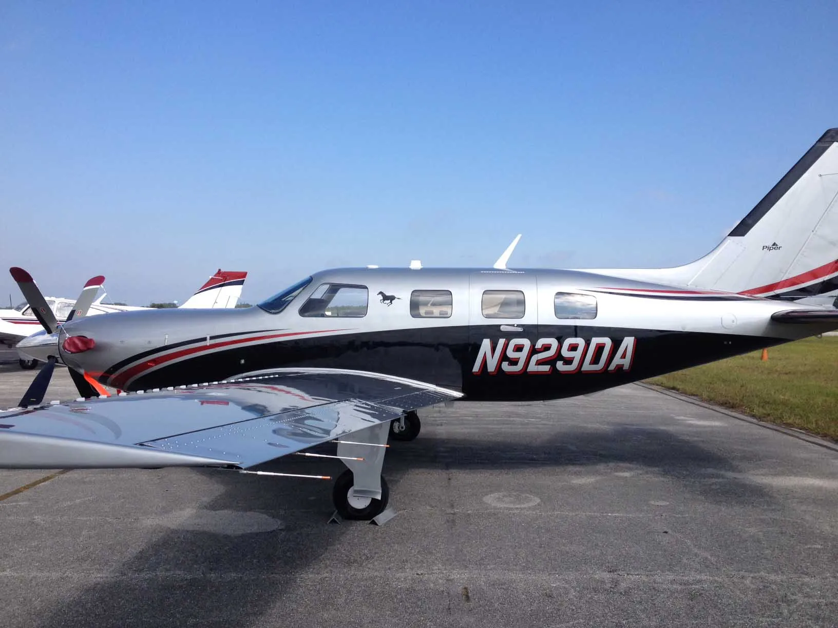 Exterior view of a Piper meridian pa46 500tp 2, N929DA.