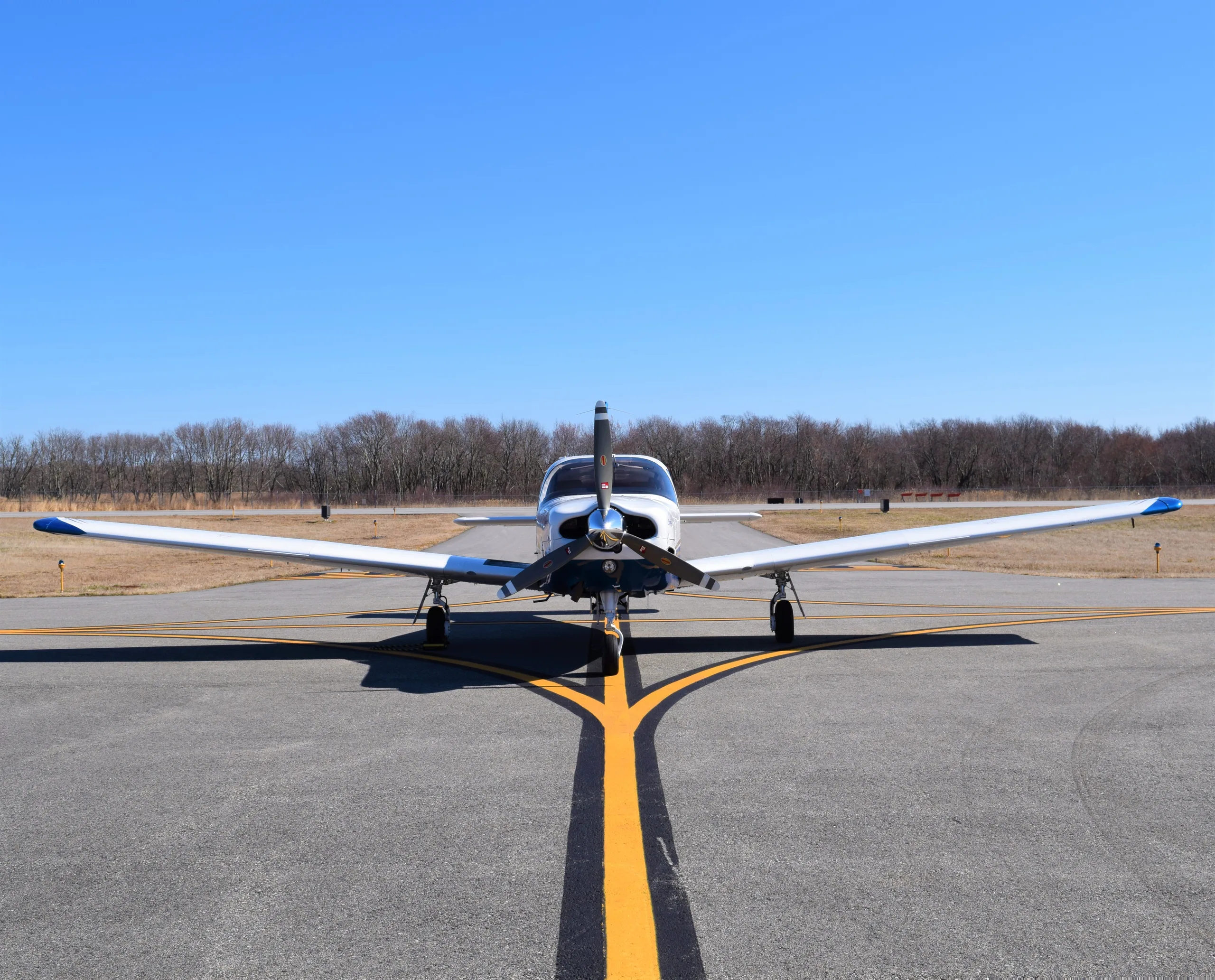 Exterior view of a Piper saratoga sp, N81006.