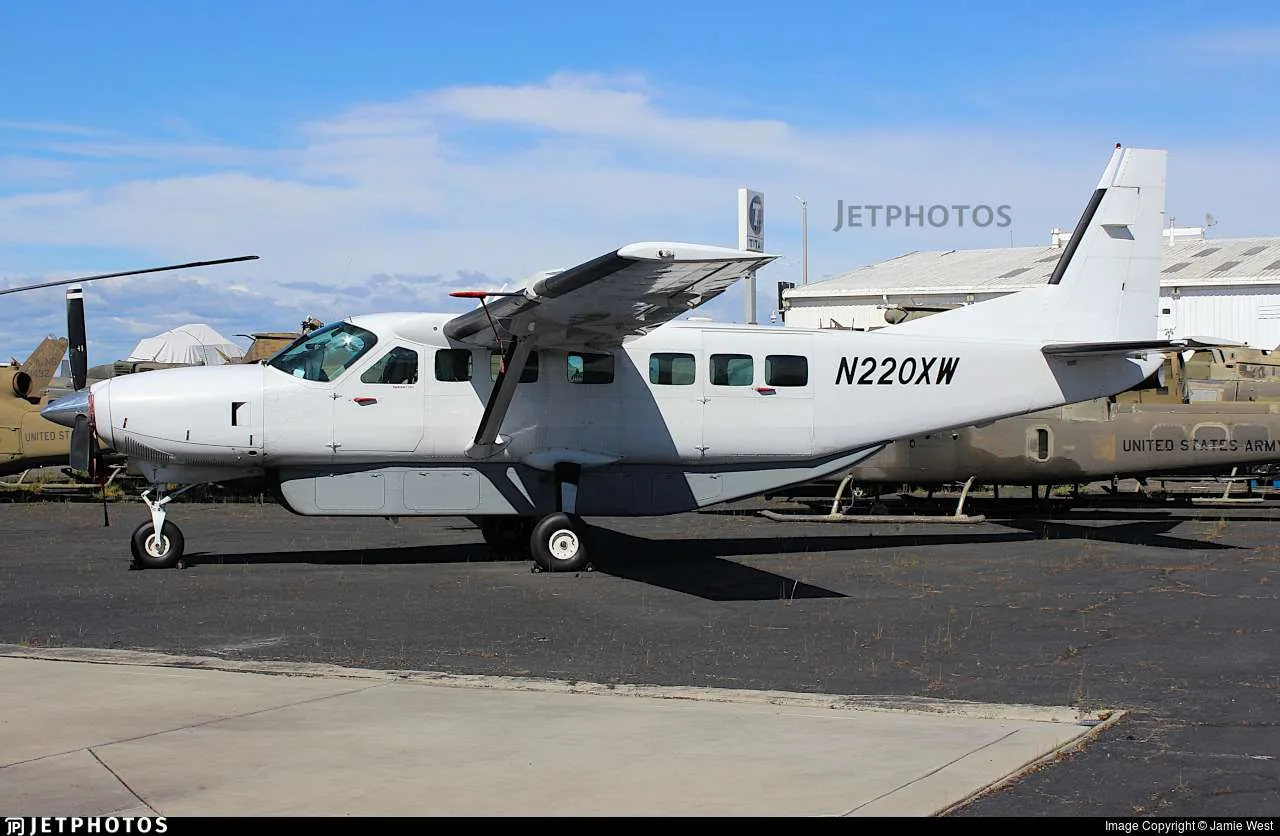 2000 Cessna 208B Caravan Cargo N861MA