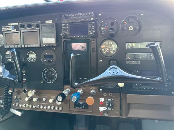 Cockpit and instrument panel of a 1967 Cessna 180 Skywagon (P-Ponk 470-50 engine) $250,000 - N164JD (Minnesota).