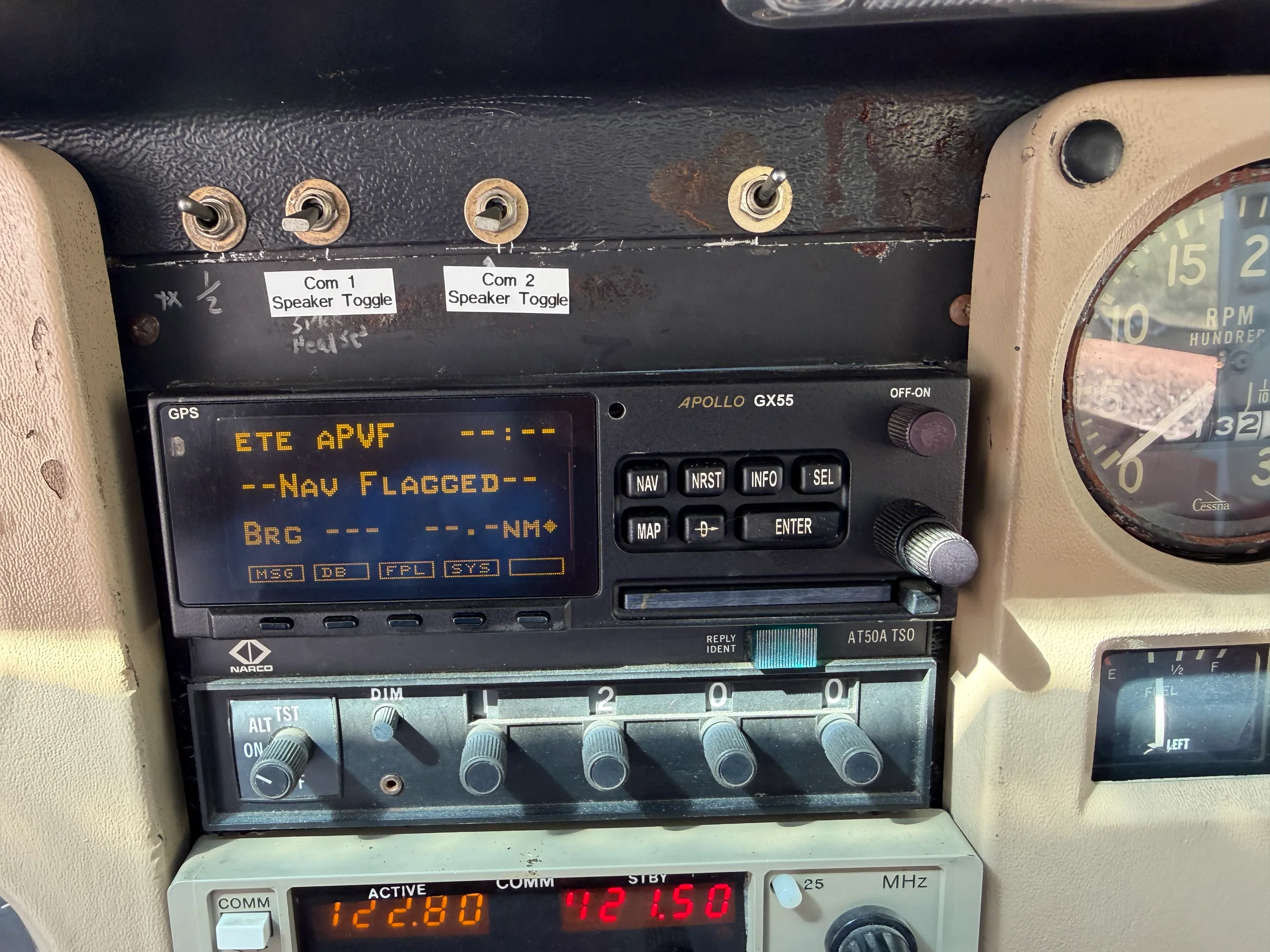 Avionics suite of a 1969 Cessna 172K - $99,000 - N84793 (Here at Placerville).