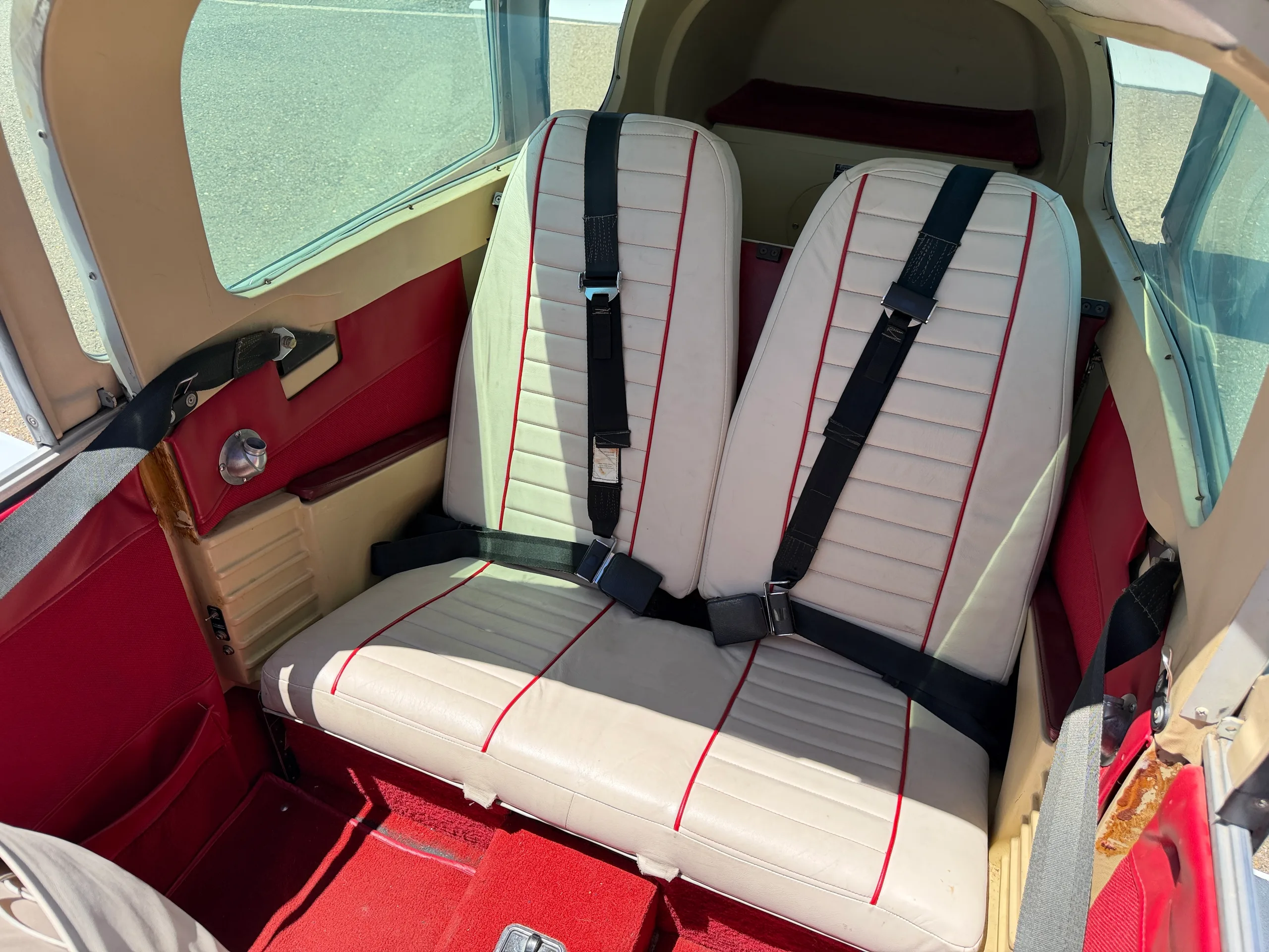 Cabin interior of a 1979 Grumman American Tiger AA5B - $119,500 - N4534D (Here at Placerville).