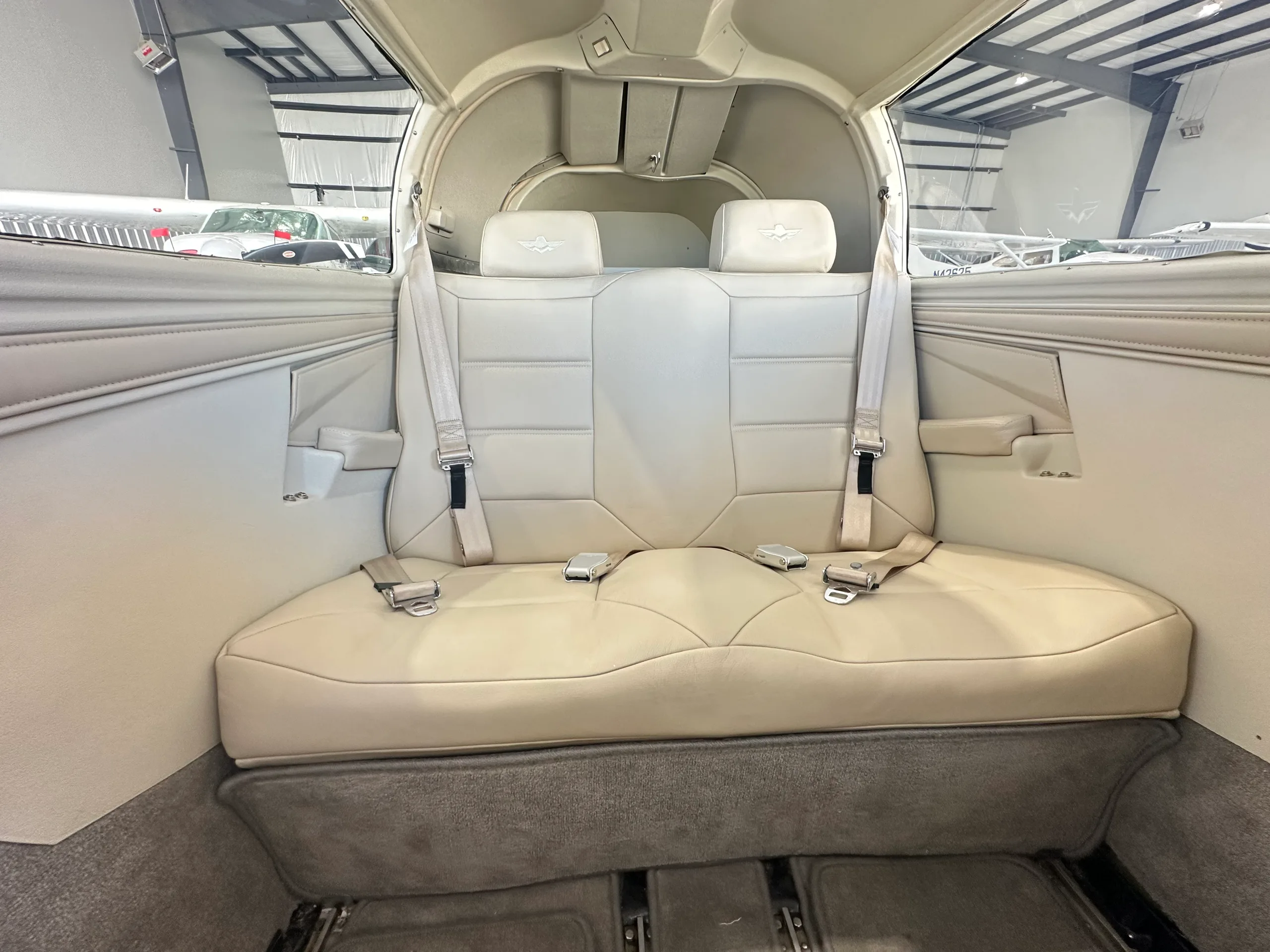 Cabin interior of a 1981 Mooney M20J "201" - $219,000 - N4064H (Florida).