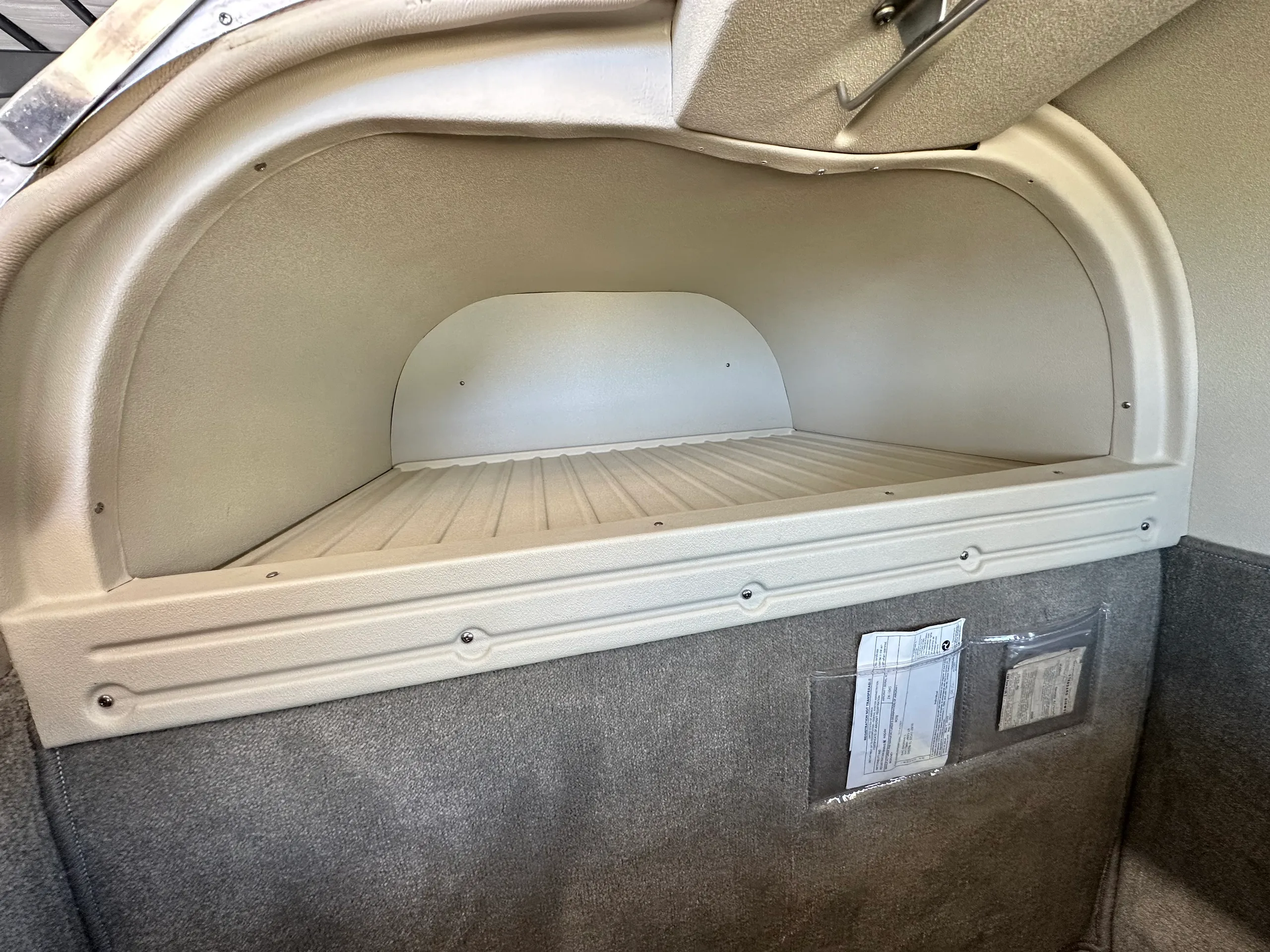 Cabin interior of a 1981 Mooney M20J "201" - $219,000 - N4064H (Florida).