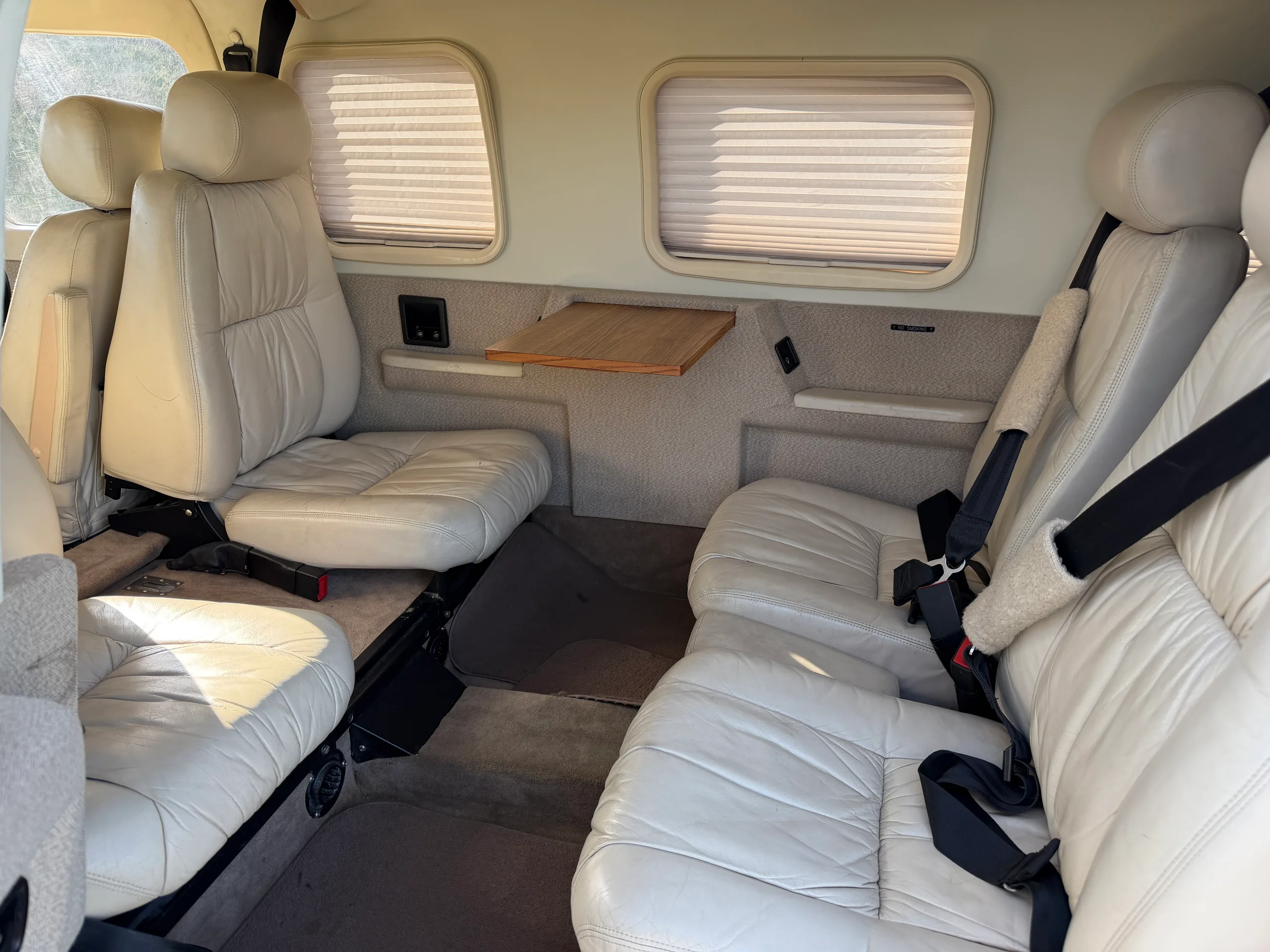 Cabin interior of a 2000 Piper Turbo Saratoga II - $349,000 - N965BJ (Nevada).