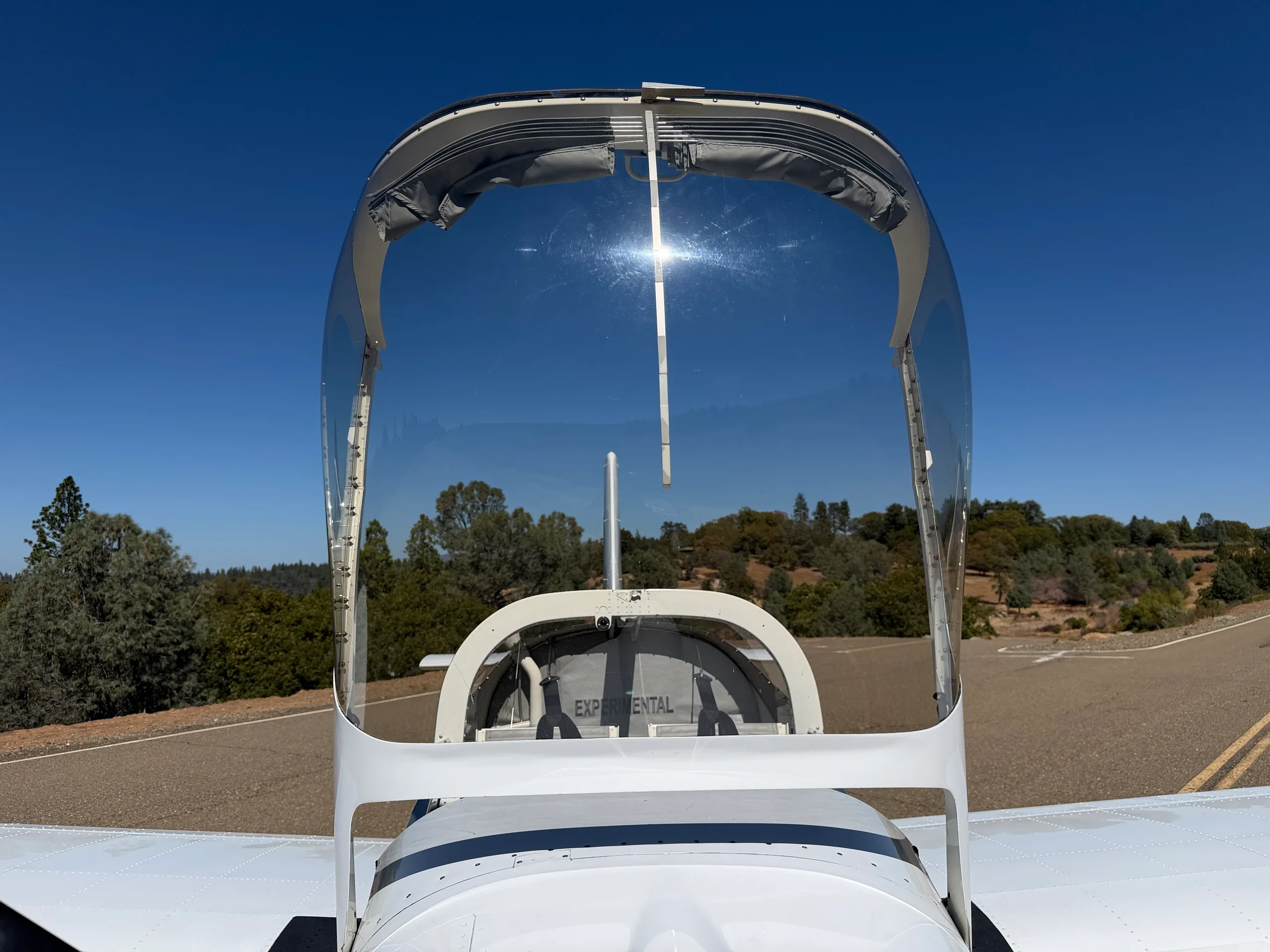 Avionics suite of a 2015 Vans RV-12.