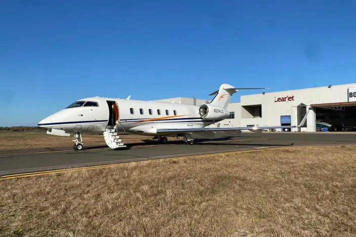 Challenger 300