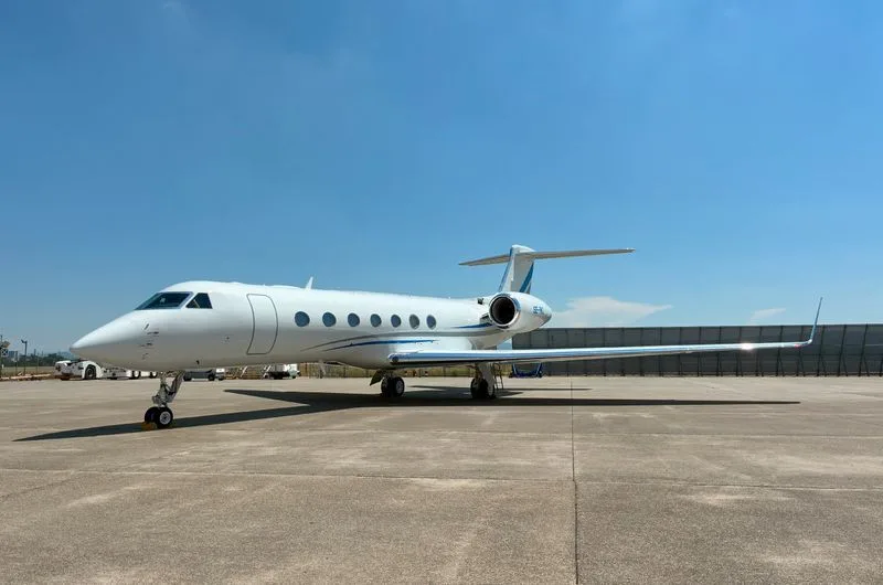 Exterior view of a 2009 Gulfstream g550 sn 5260.