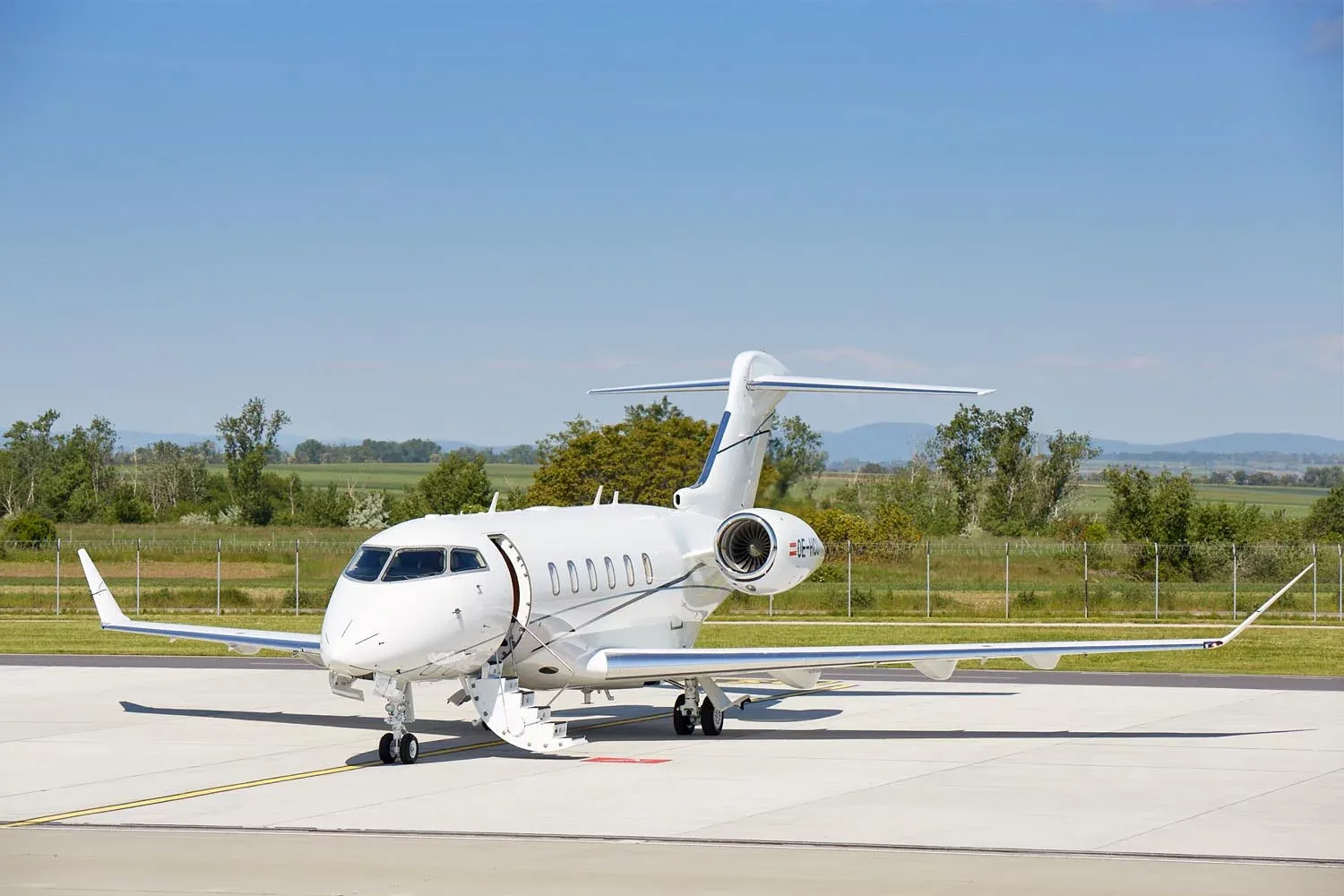 Challenger 350 – OE-HCU