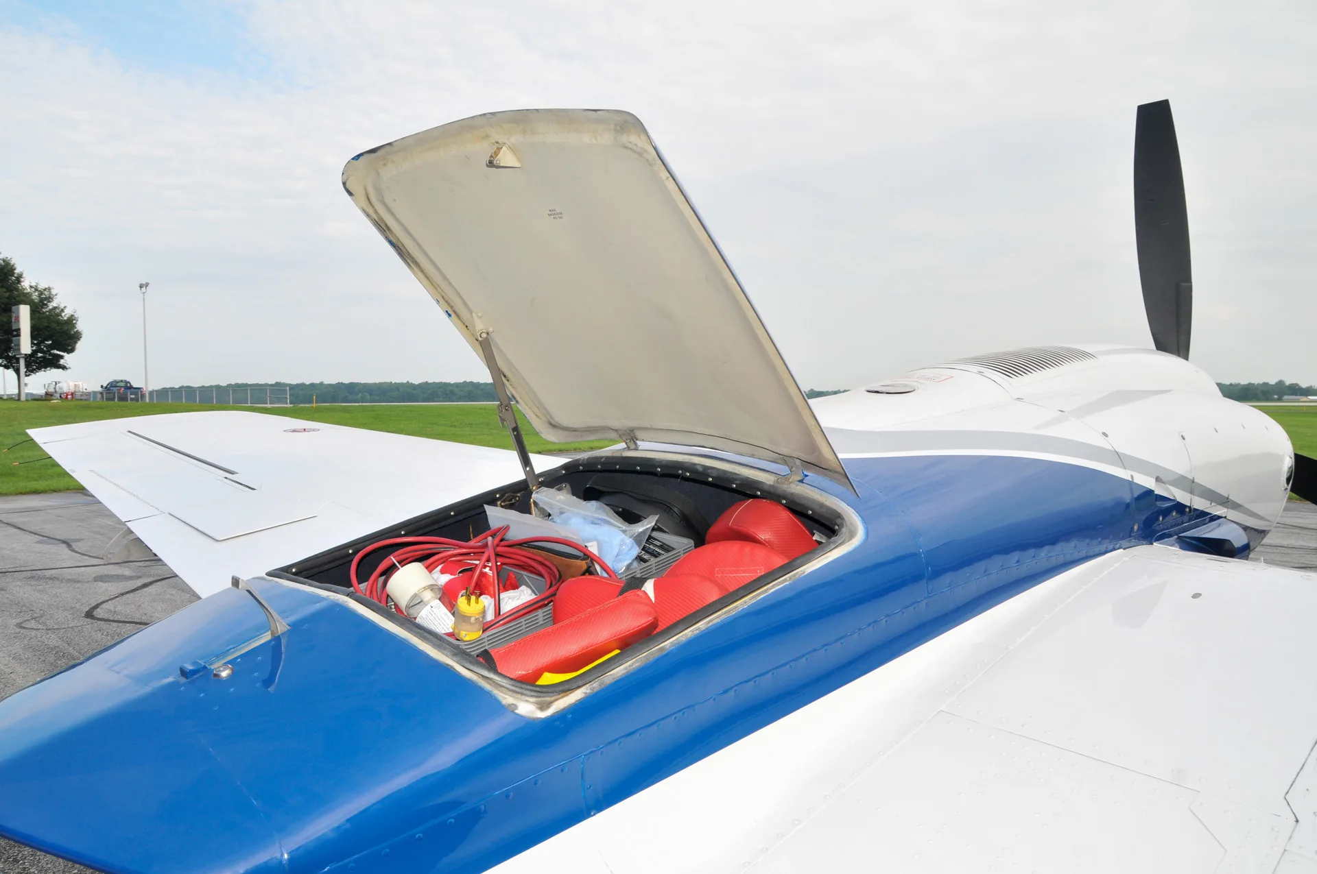 Engine detail of a 1980 Cessna 421C | TAS Aviation.