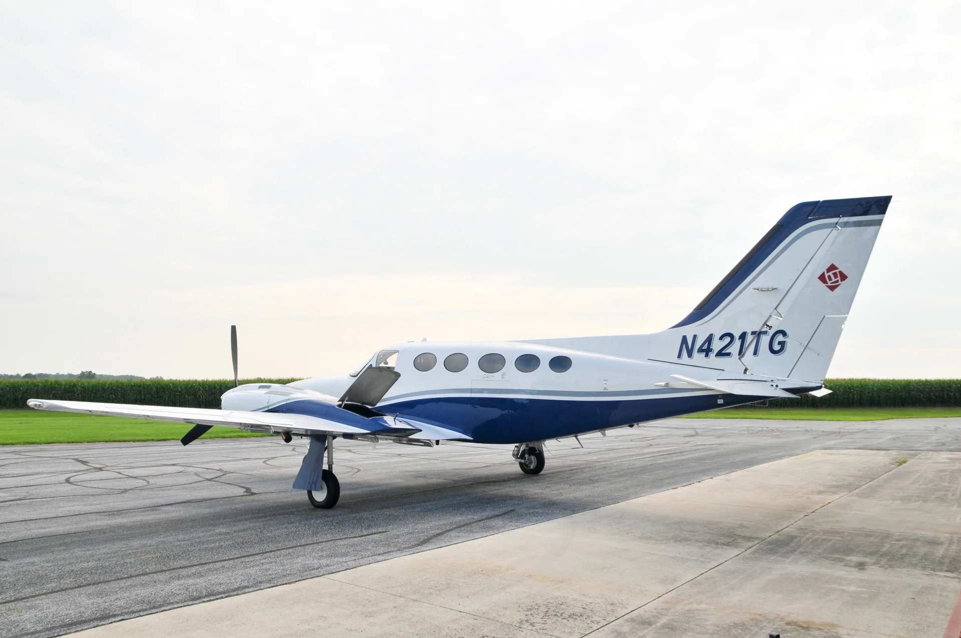 Exterior view of a 1980 Cessna 421C | TAS Aviation.