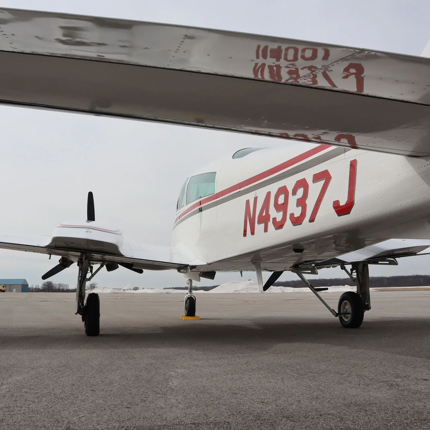 Exterior view of a 1977 Cessna T310R | TAS Aviation.