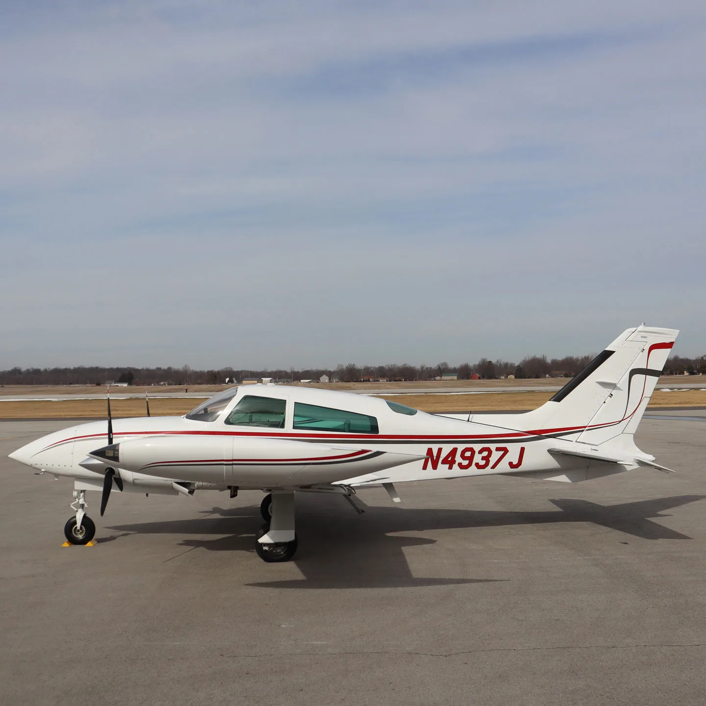 Exterior view of a 1977 Cessna T310R | TAS Aviation.