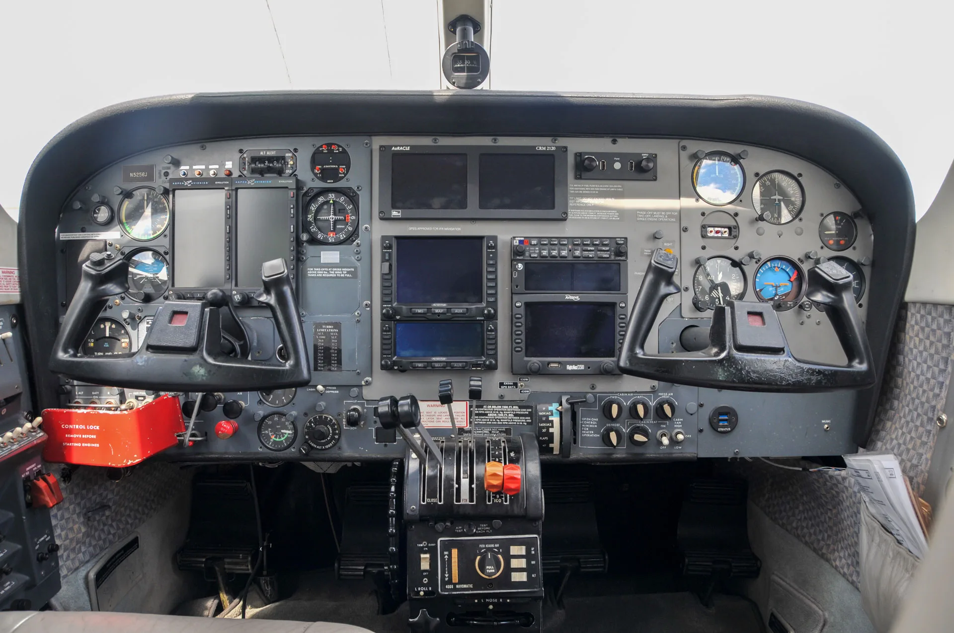 Cockpit and instrument panel of a 1977 Cessna 340A | TAS Aviation.
