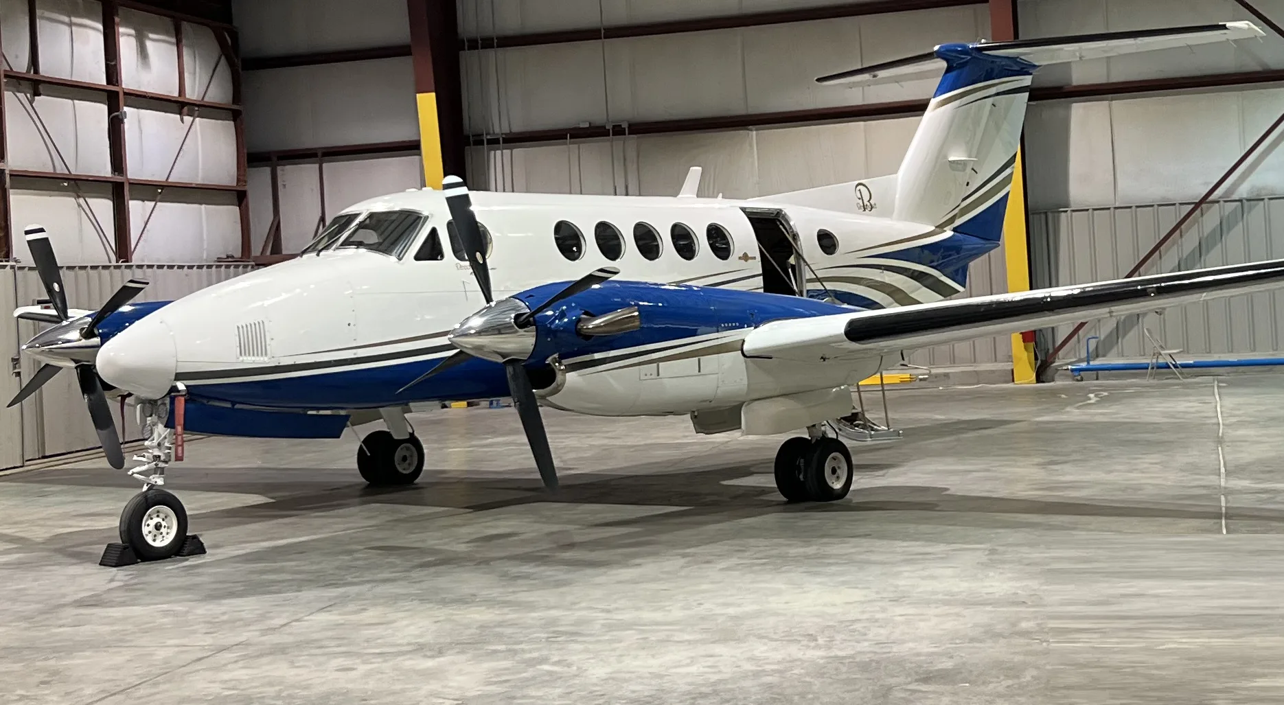 Exterior view of a 1982 Beechcraft B200.