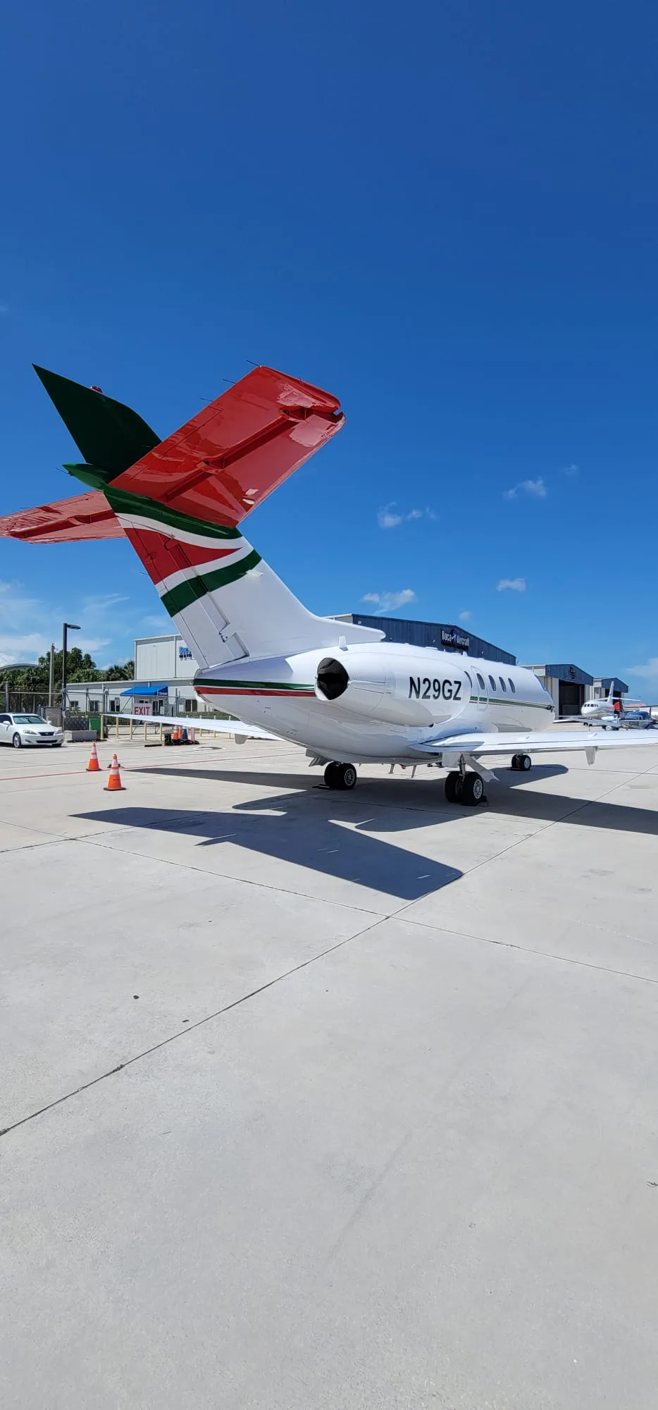 Exterior view of a 1997 Hawker 800XP, N29GZ.