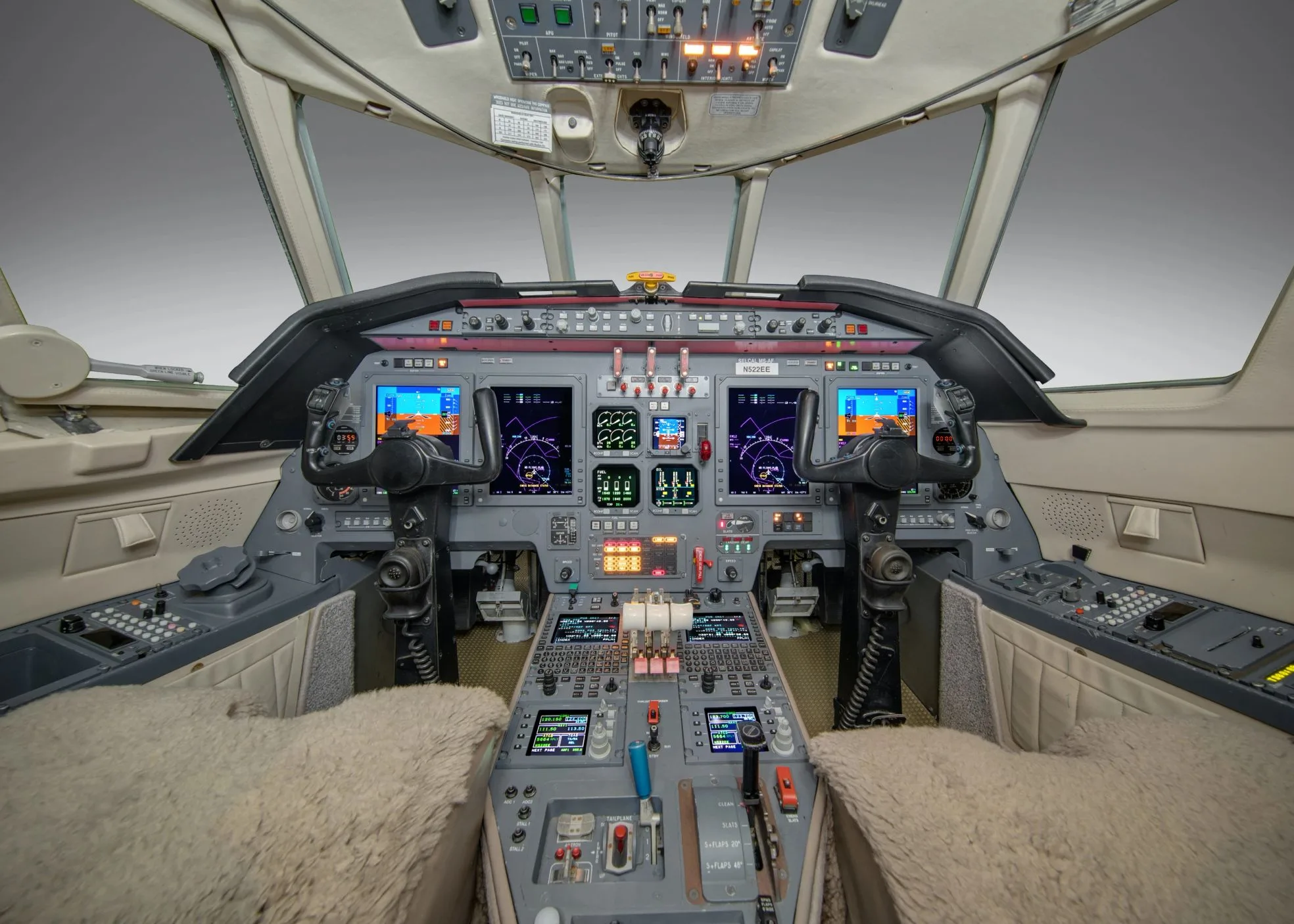 Cockpit and instrument panel of a 1999 Dassault Falcon 50EX.