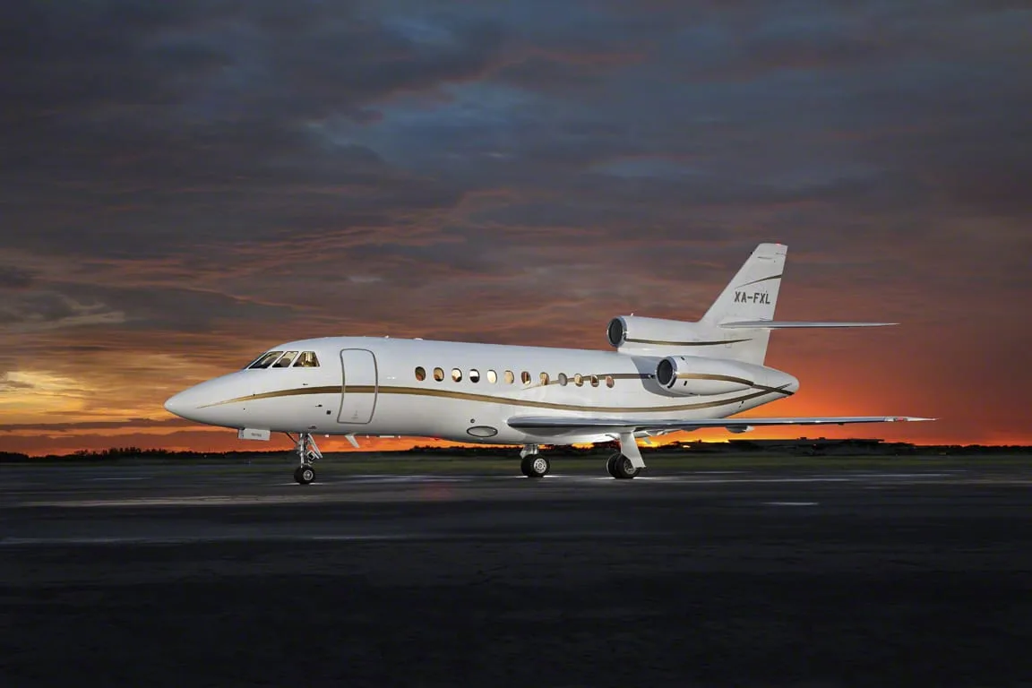 Cabin interior of a 1999 Dassault Falcon 900B.
