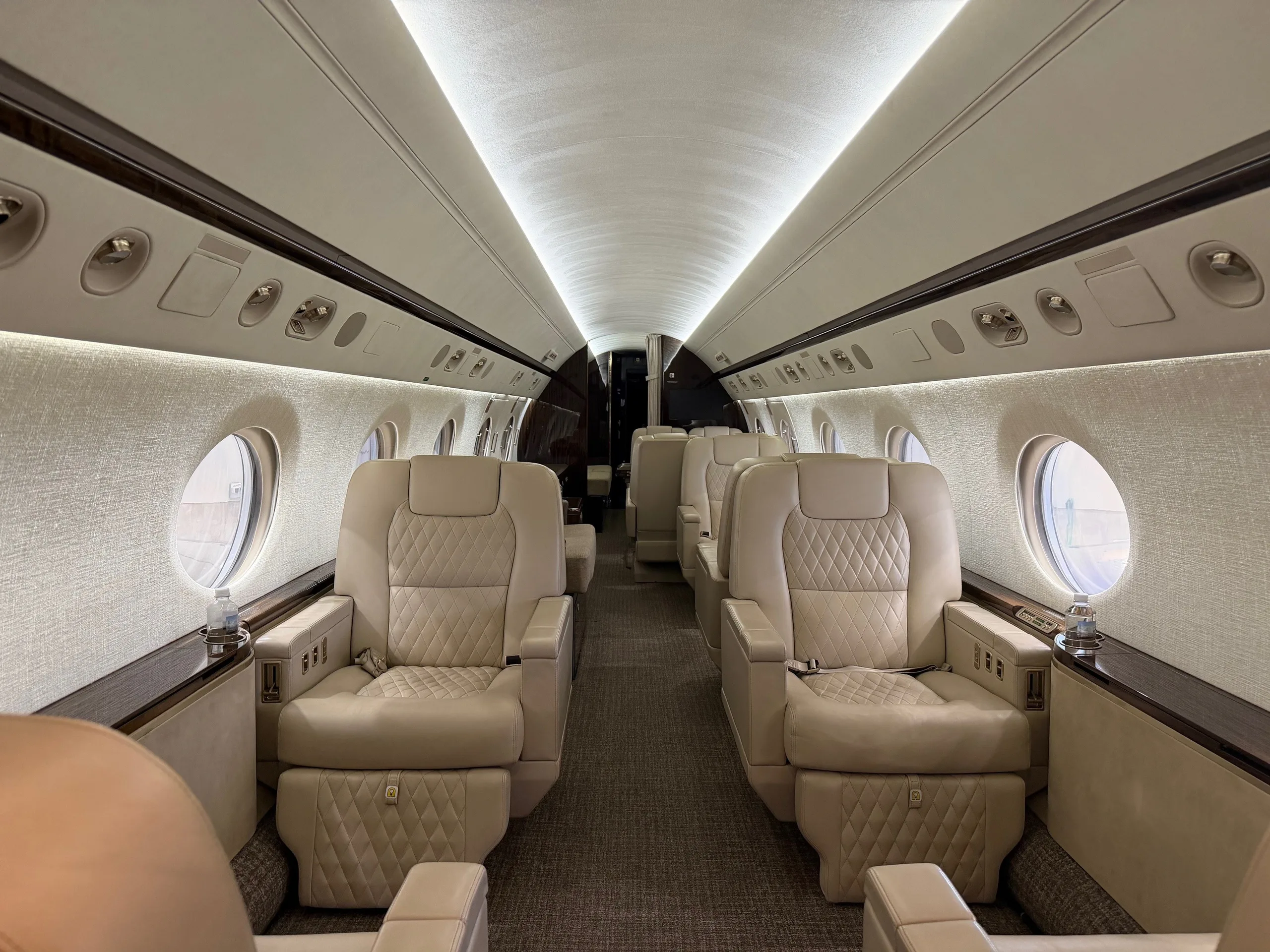 Cabin interior of a 2004 Gulfstream G550.