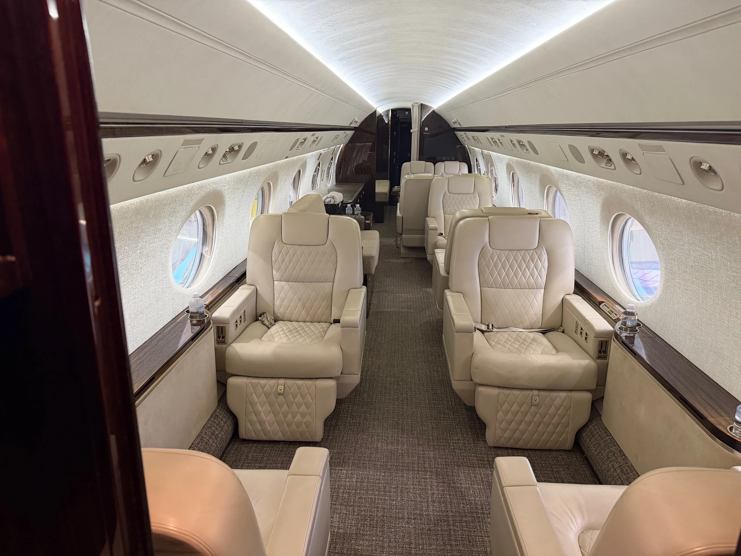 Cabin interior of a 2004 Gulfstream G550.
