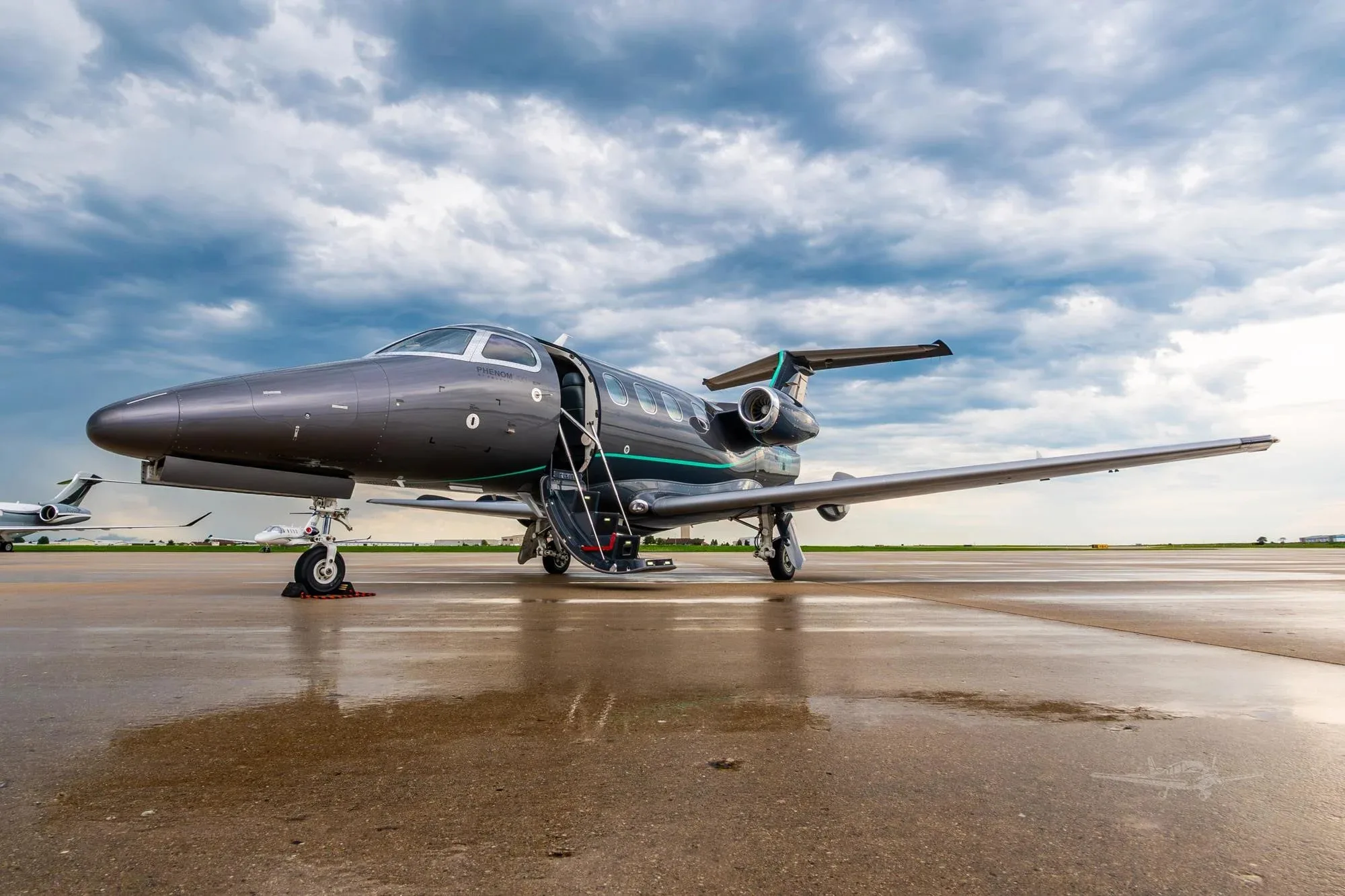 Exterior view of a 2010 Embraer Phenom 100.