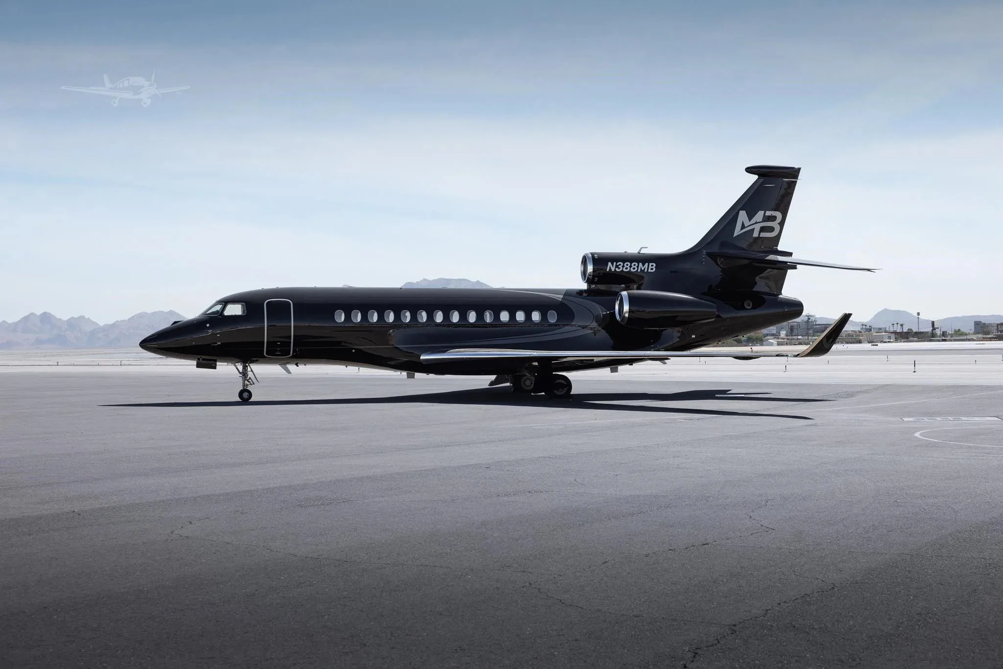Exterior view of a 2013 Dassault Falcon 7X.