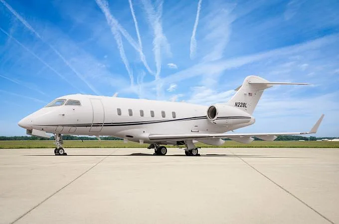 Exterior view of a Bombardier Challenger 300, N228L.