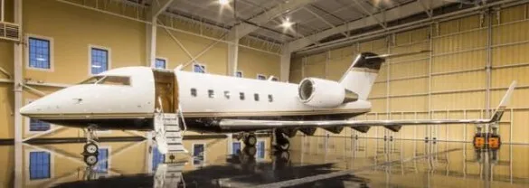 Exterior view of a 1987 Bombardier Challenger 601, N105UP.
